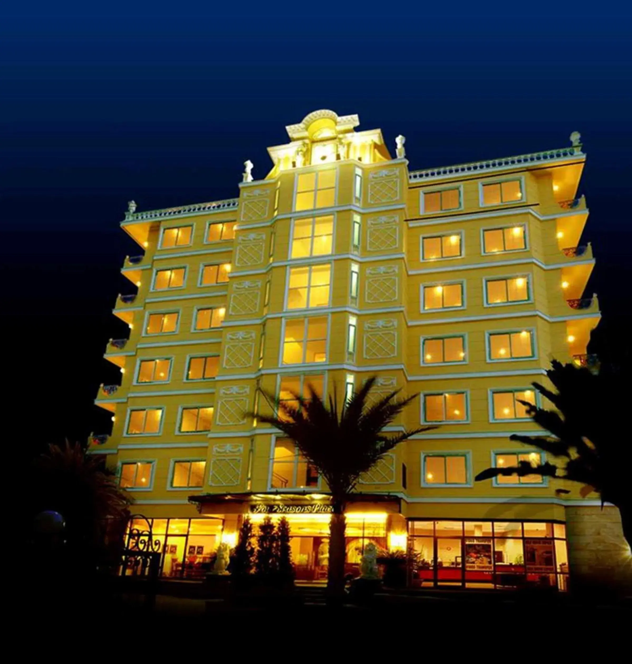 Facade/entrance in Four Seasons Place Pattaya Facade/entrance in Four Seasons Place Pattaya