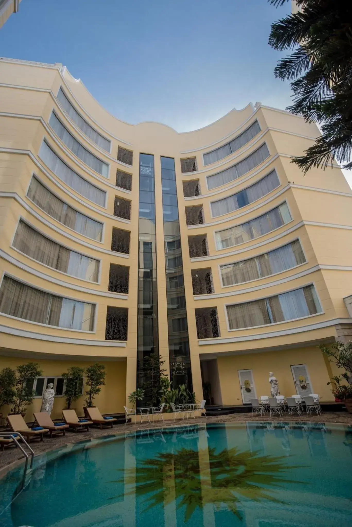 Property building in Four Seasons Place Pattaya Property building in Four Seasons Place Pattaya