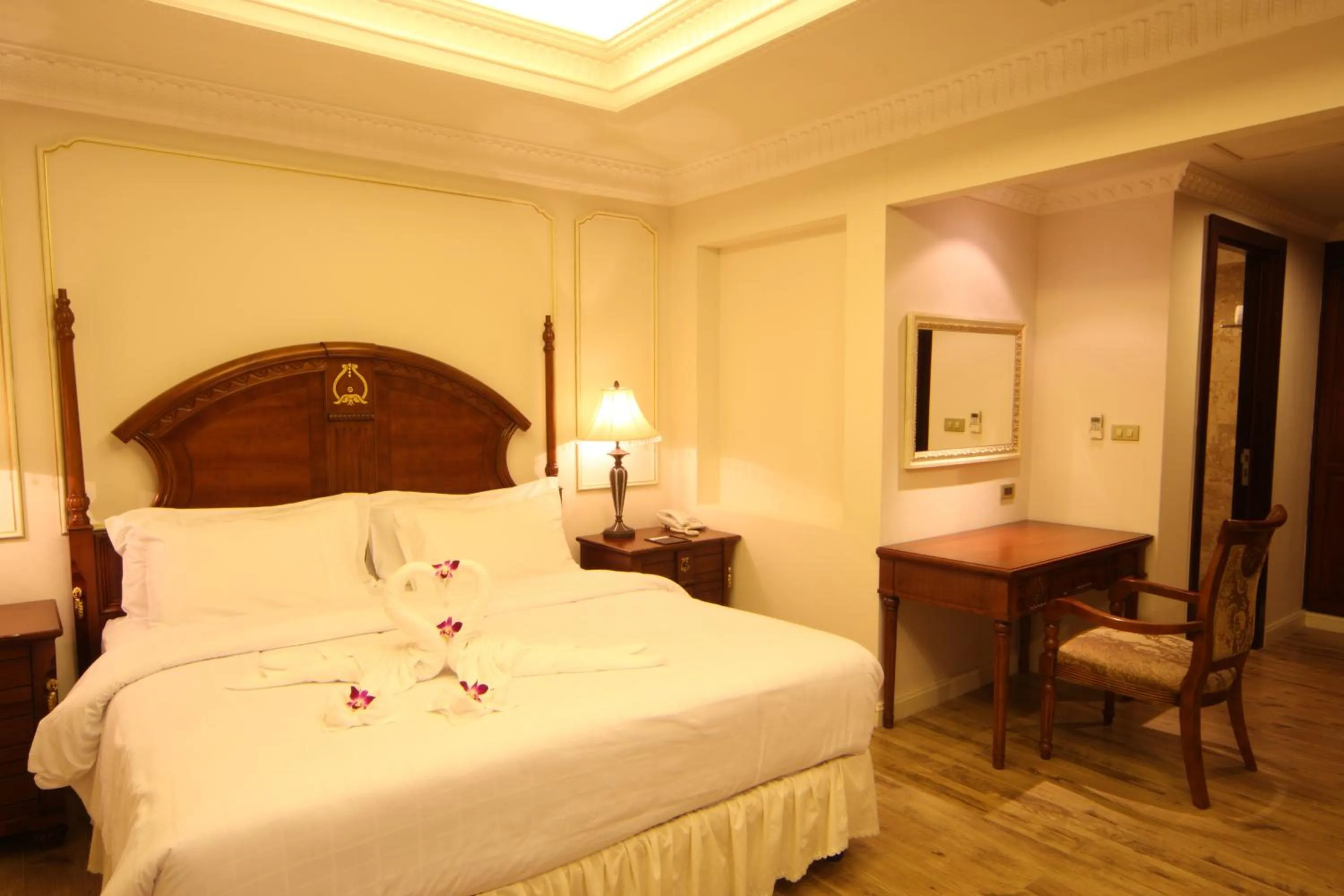 Bed in Four Seasons Place Pattaya