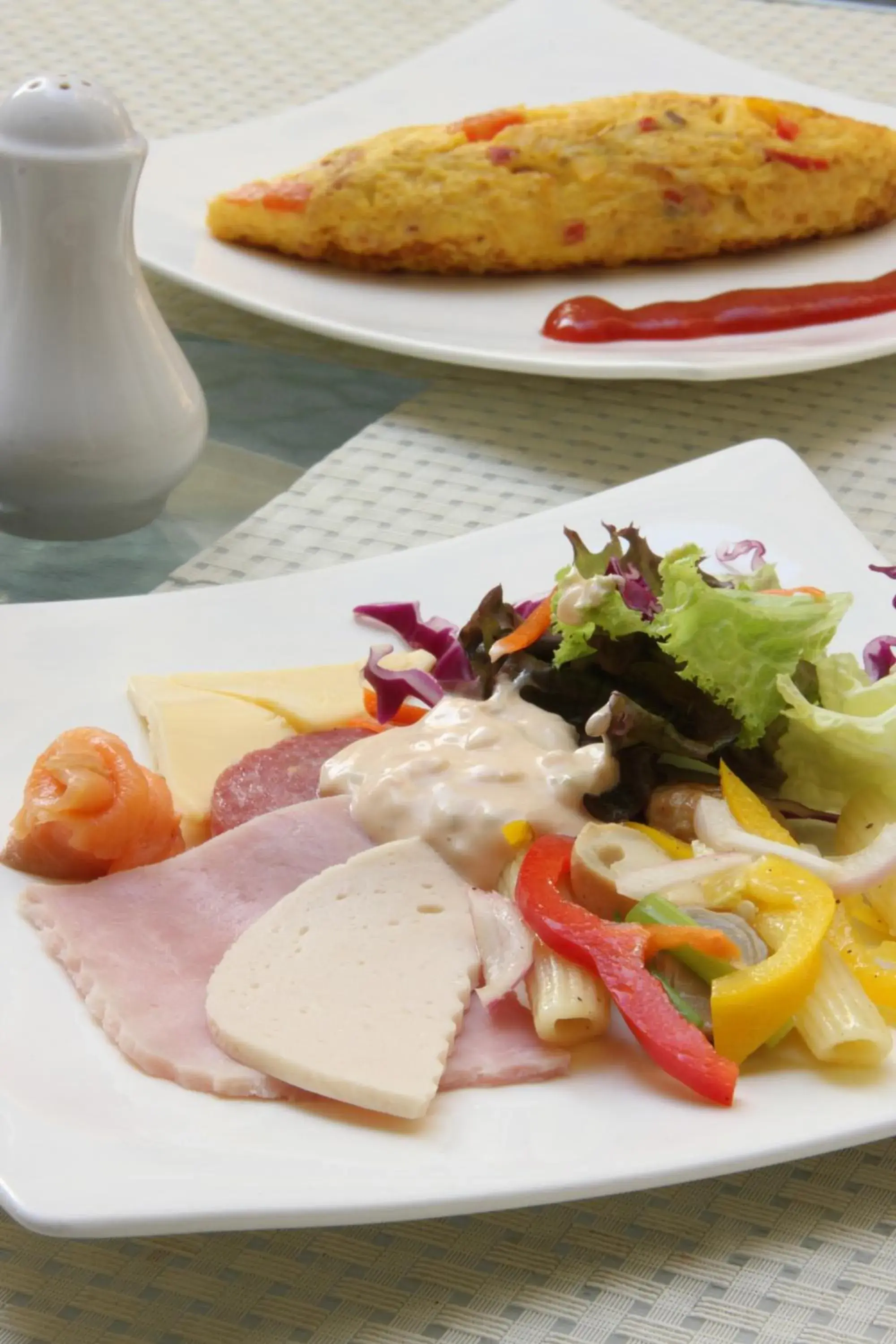 Buffet breakfast in Four Seasons Place Pattaya Buffet breakfast in Four Seasons Place Pattaya