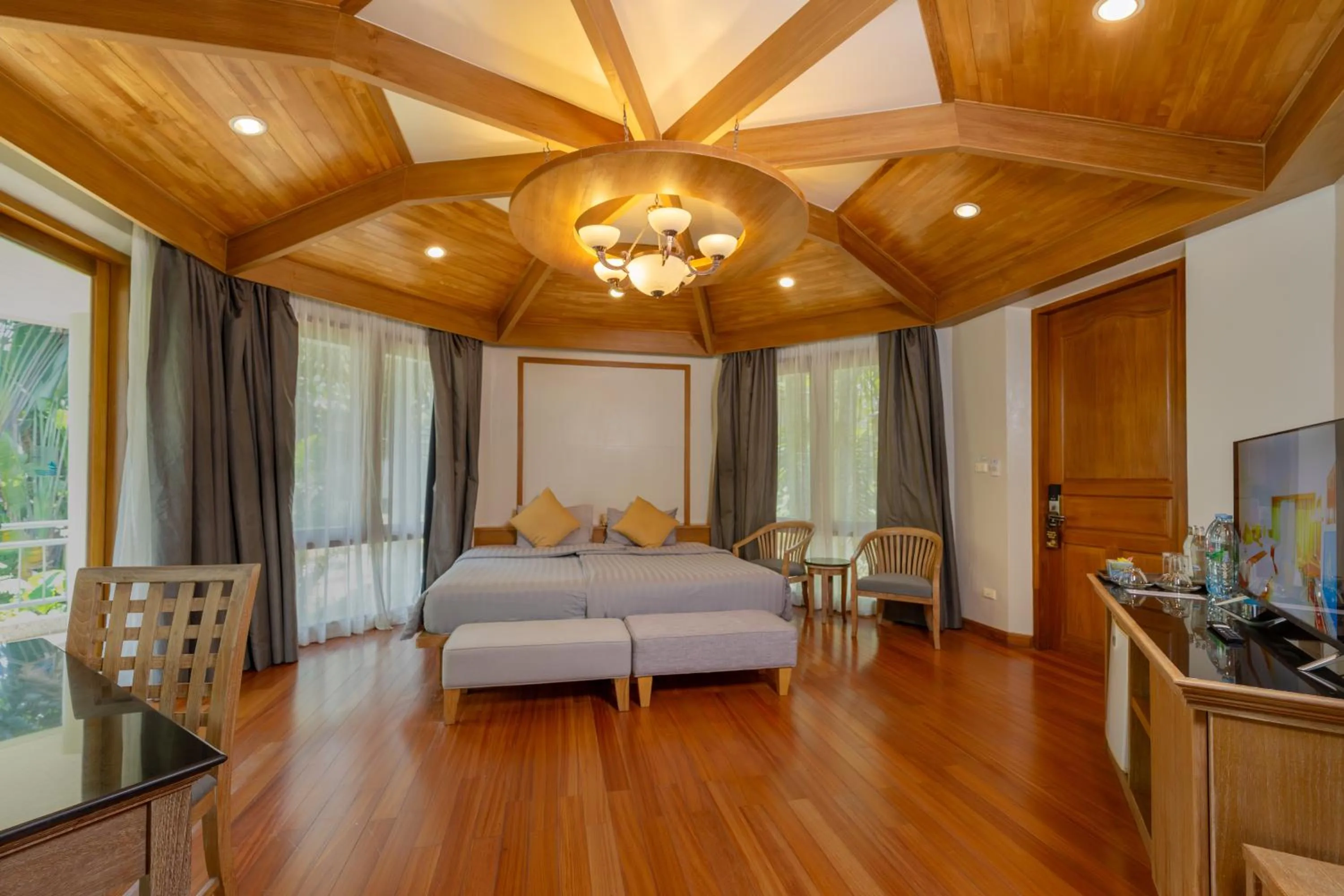 TV and multimedia, Bed in Krabi Resort