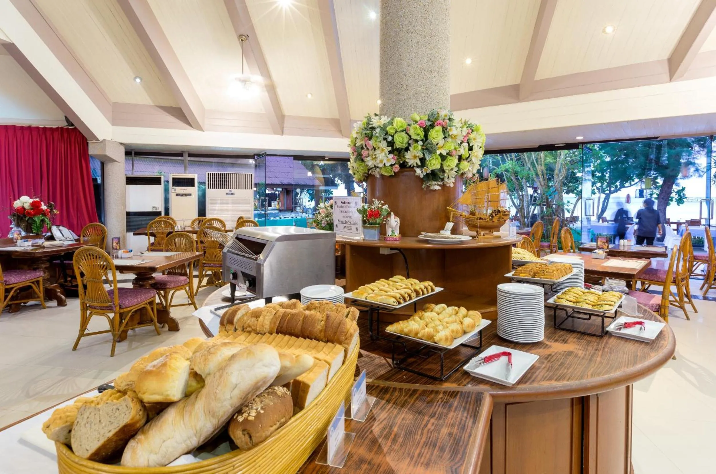 Buffet breakfast in Krabi Resort