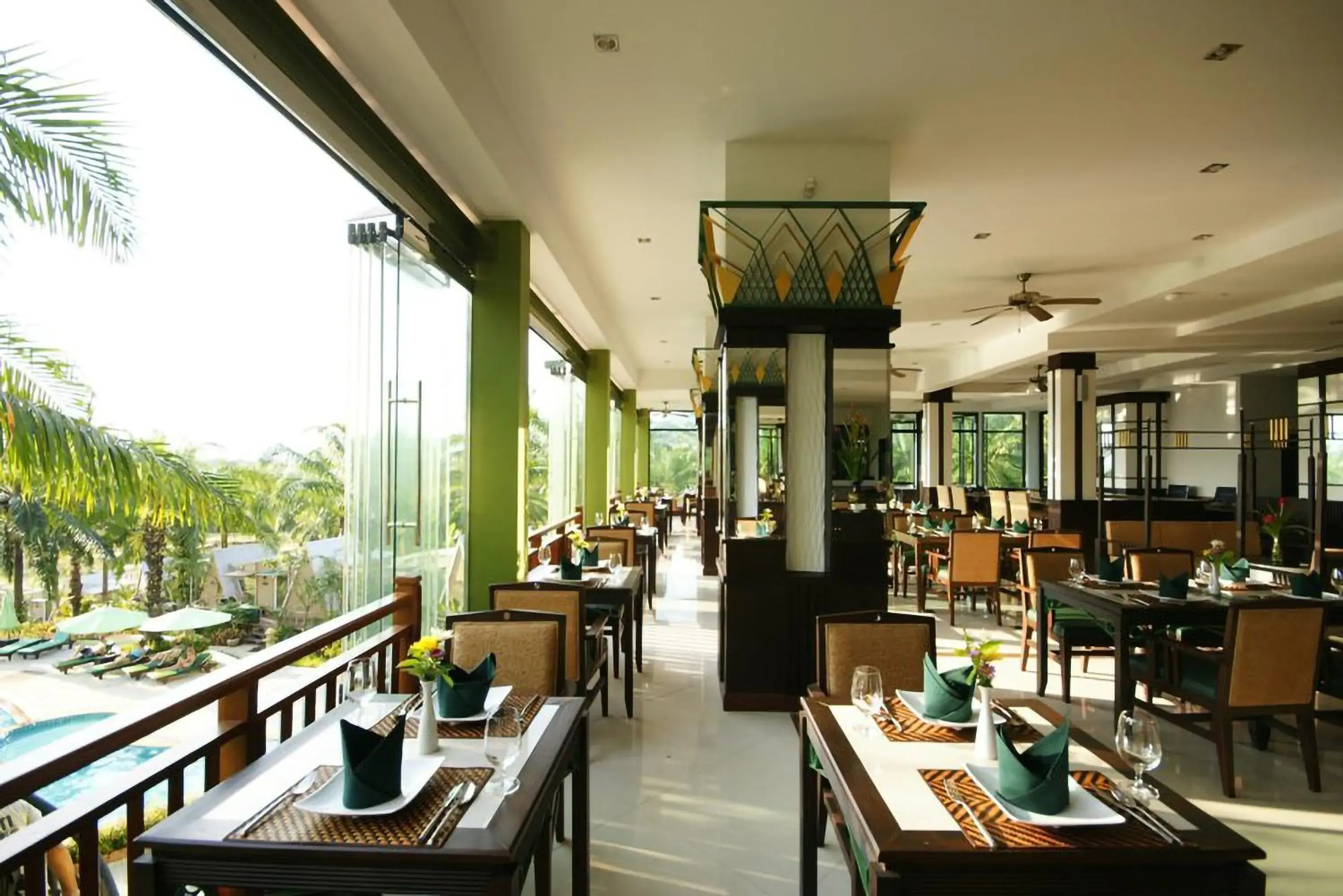 Restaurant/places to eat in Palm Paradise, Aonang Resort Restaurant/places to eat in Palm Paradise, Aonang Resort