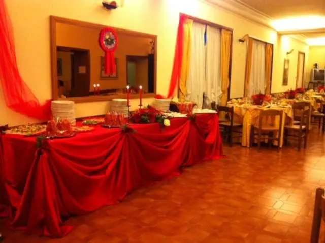 Property building in Hotel Ristorante La Casareccia