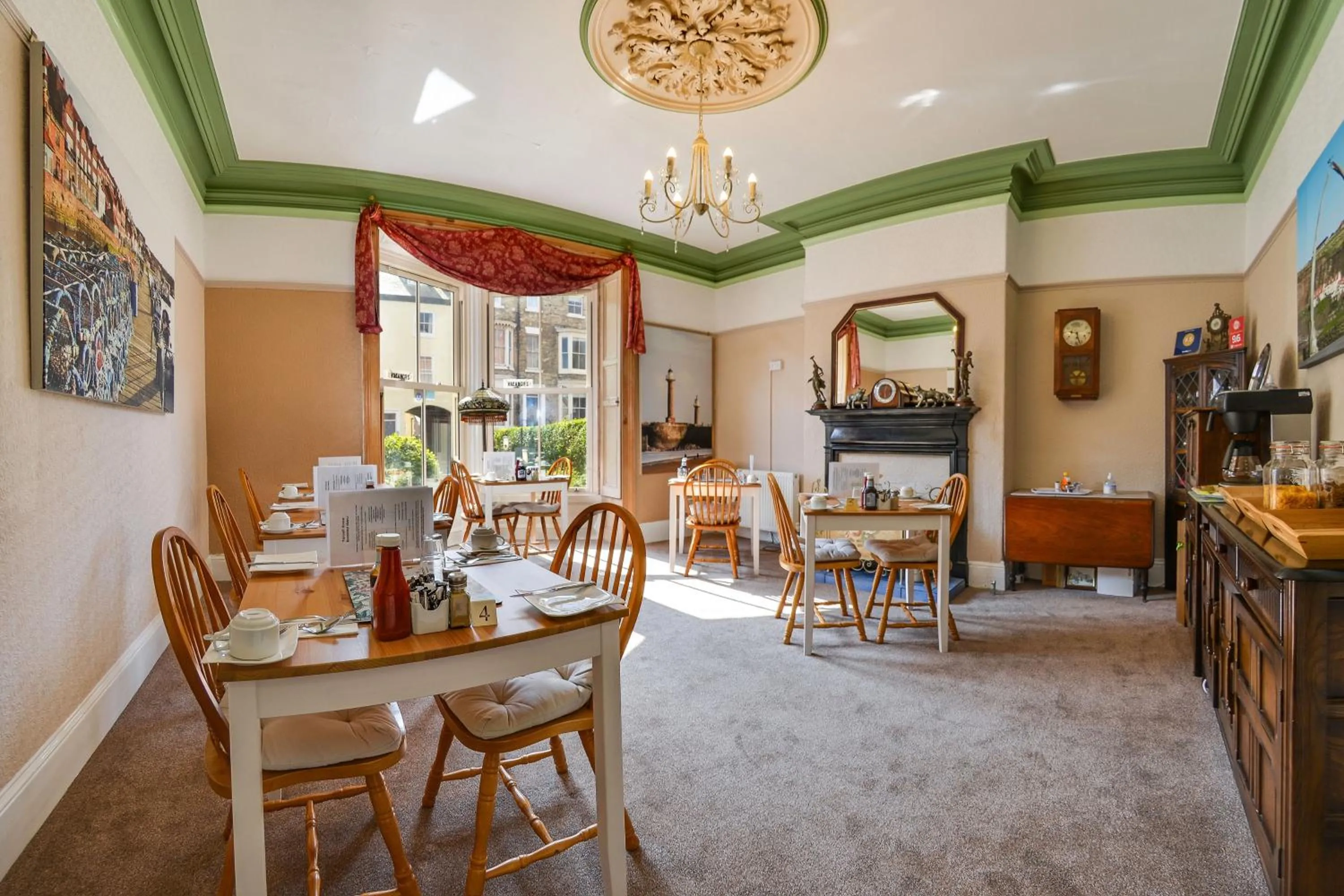 Breakfast in Pannett House Bed & Breakfast, Beautiful Victorian residence