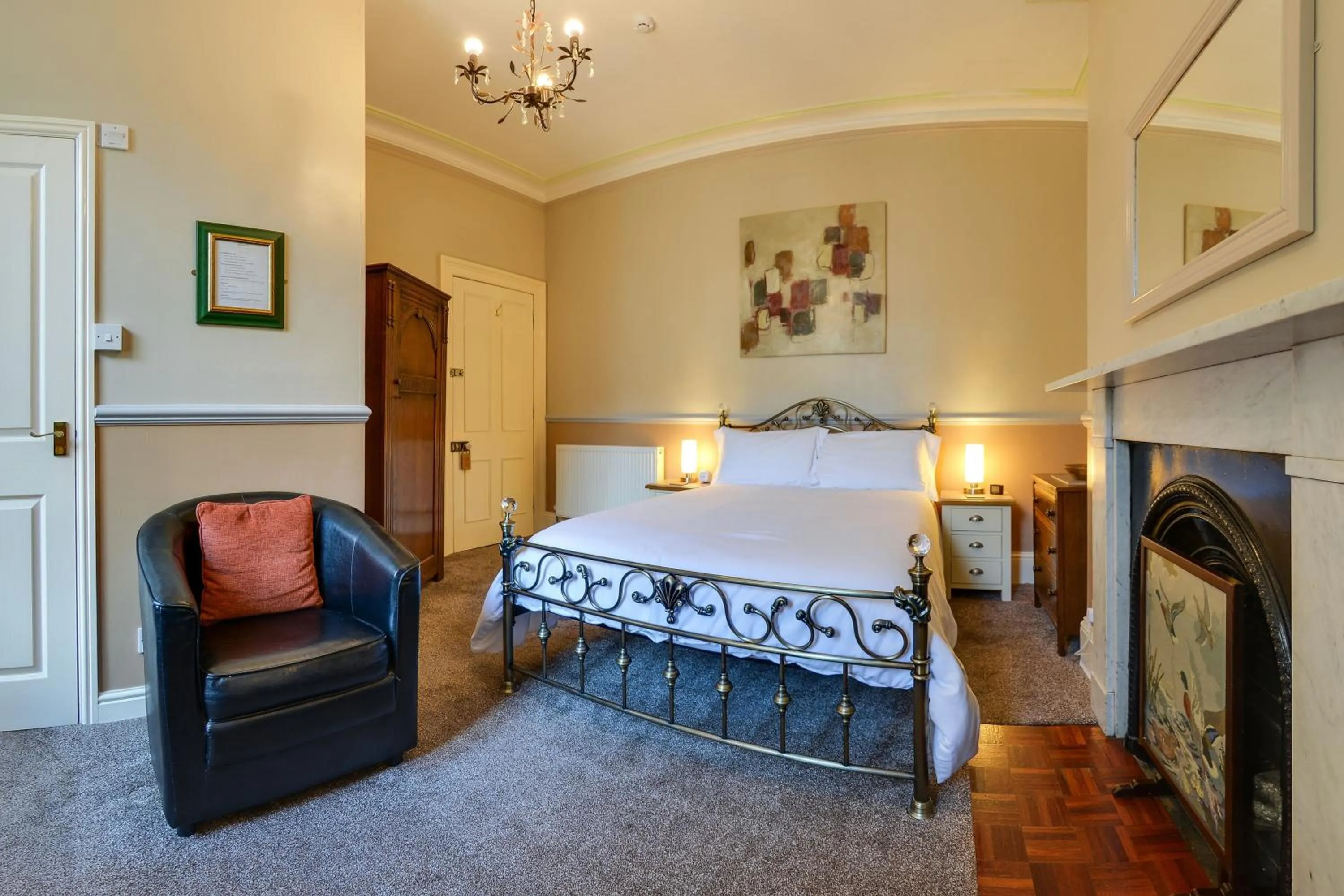 Bed in Pannett House Bed & Breakfast, Beautiful Victorian residence