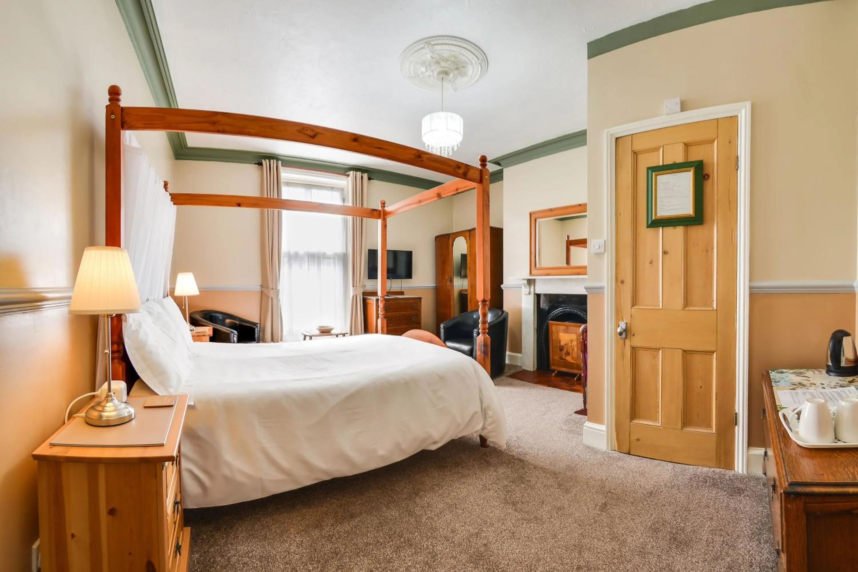 Bed in Pannett House Bed & Breakfast, Beautiful Victorian residence