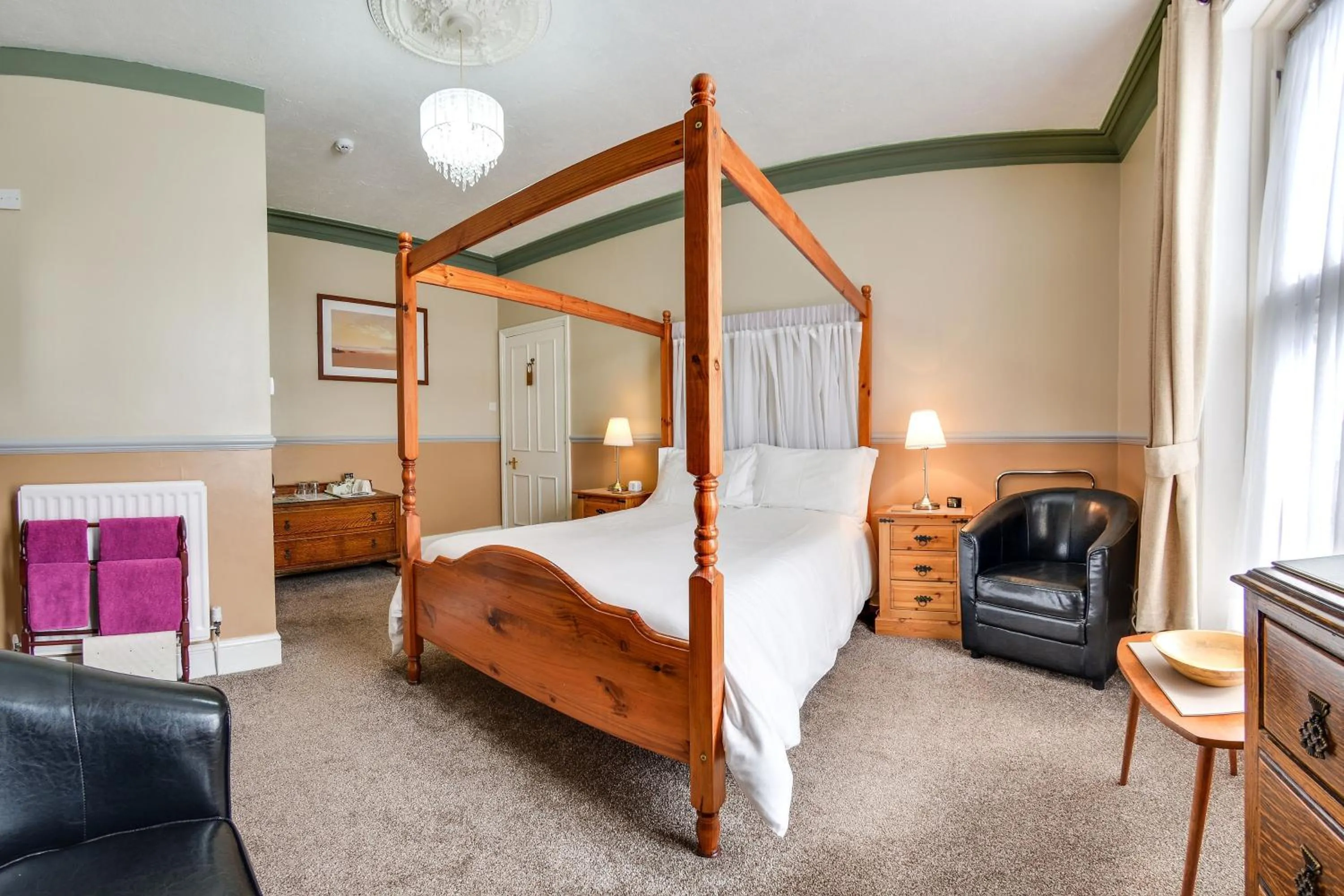 Bed in Pannett House Bed & Breakfast, Beautiful Victorian residence