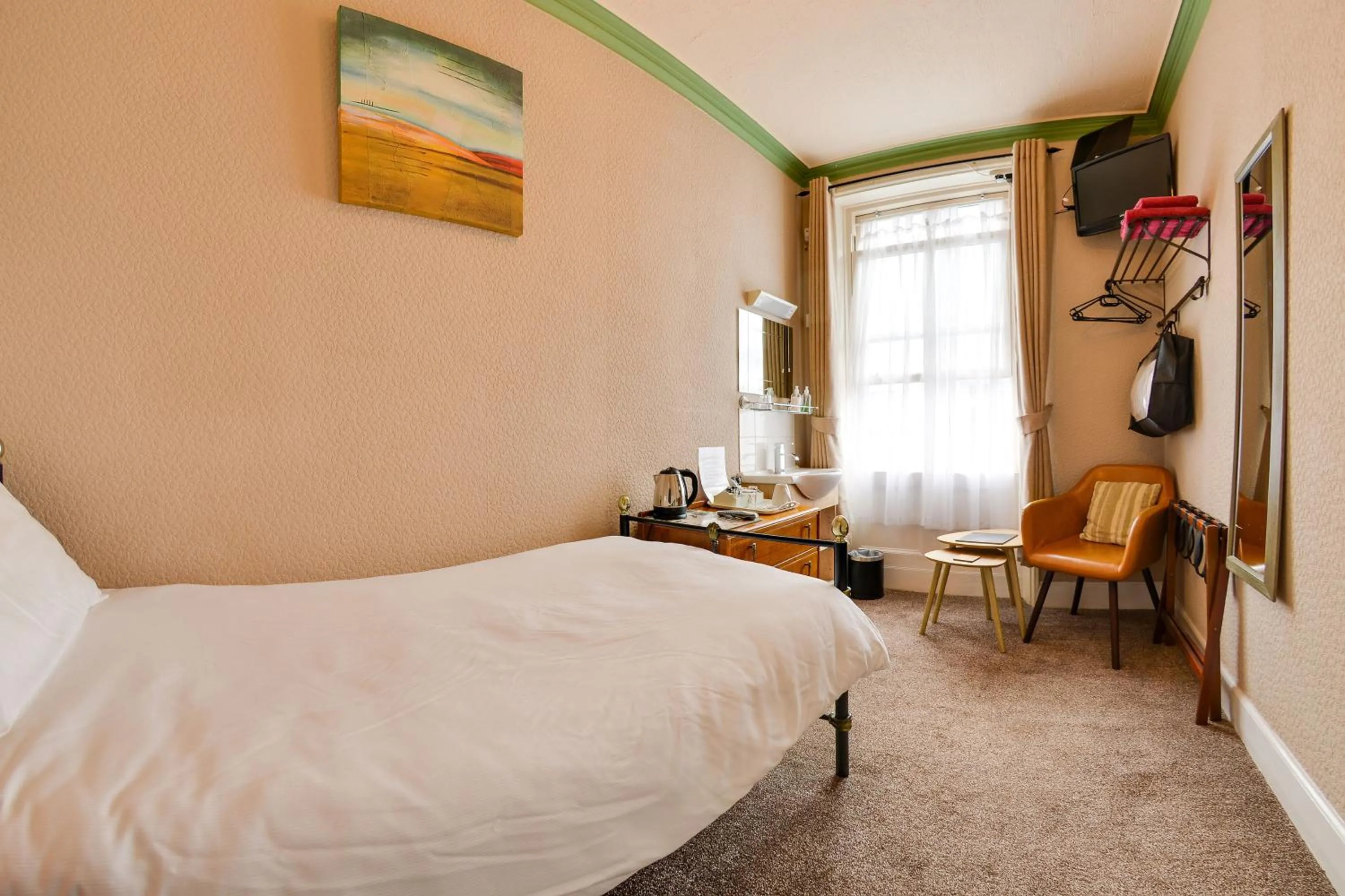 Photo of the whole room, Bed in Pannett House Bed & Breakfast, Beautiful Victorian residence