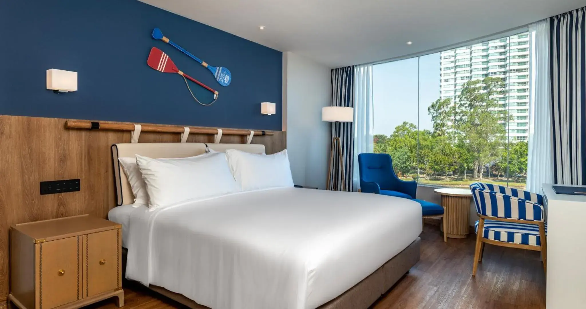 Bedroom, Bed in Ocean Marina Resort Pattaya Jomtien