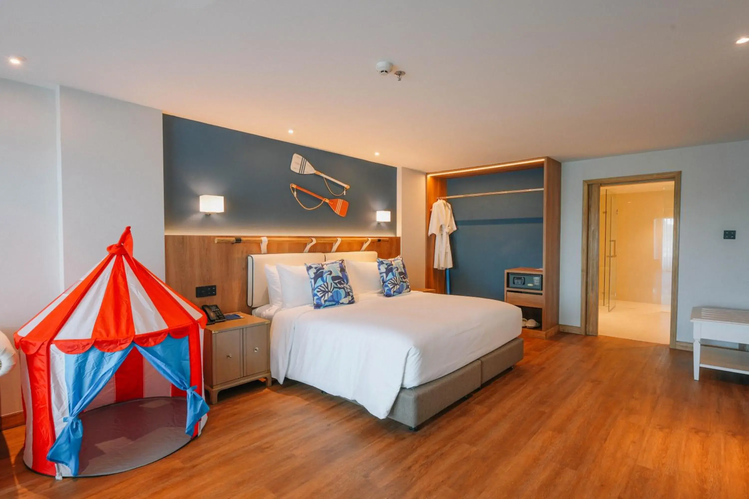 Family Suite Balcony in Ocean Marina Resort Pattaya Jomtien Family Suite Balcony in Ocean Marina Resort Pattaya Jomtien