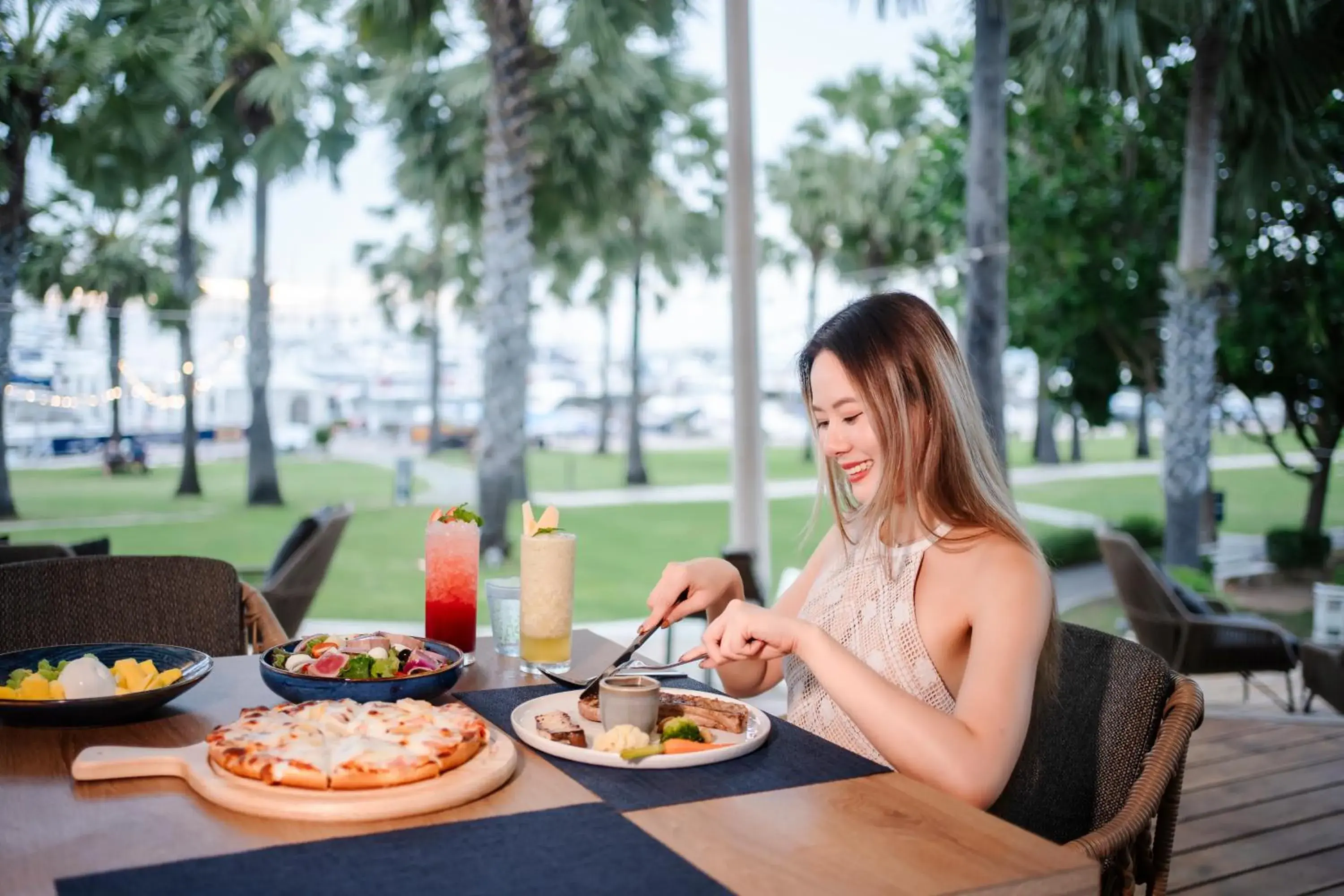 Restaurant/places to eat in Ocean Marina Resort Pattaya Jomtien Restaurant/places to eat in Ocean Marina Resort Pattaya Jomtien