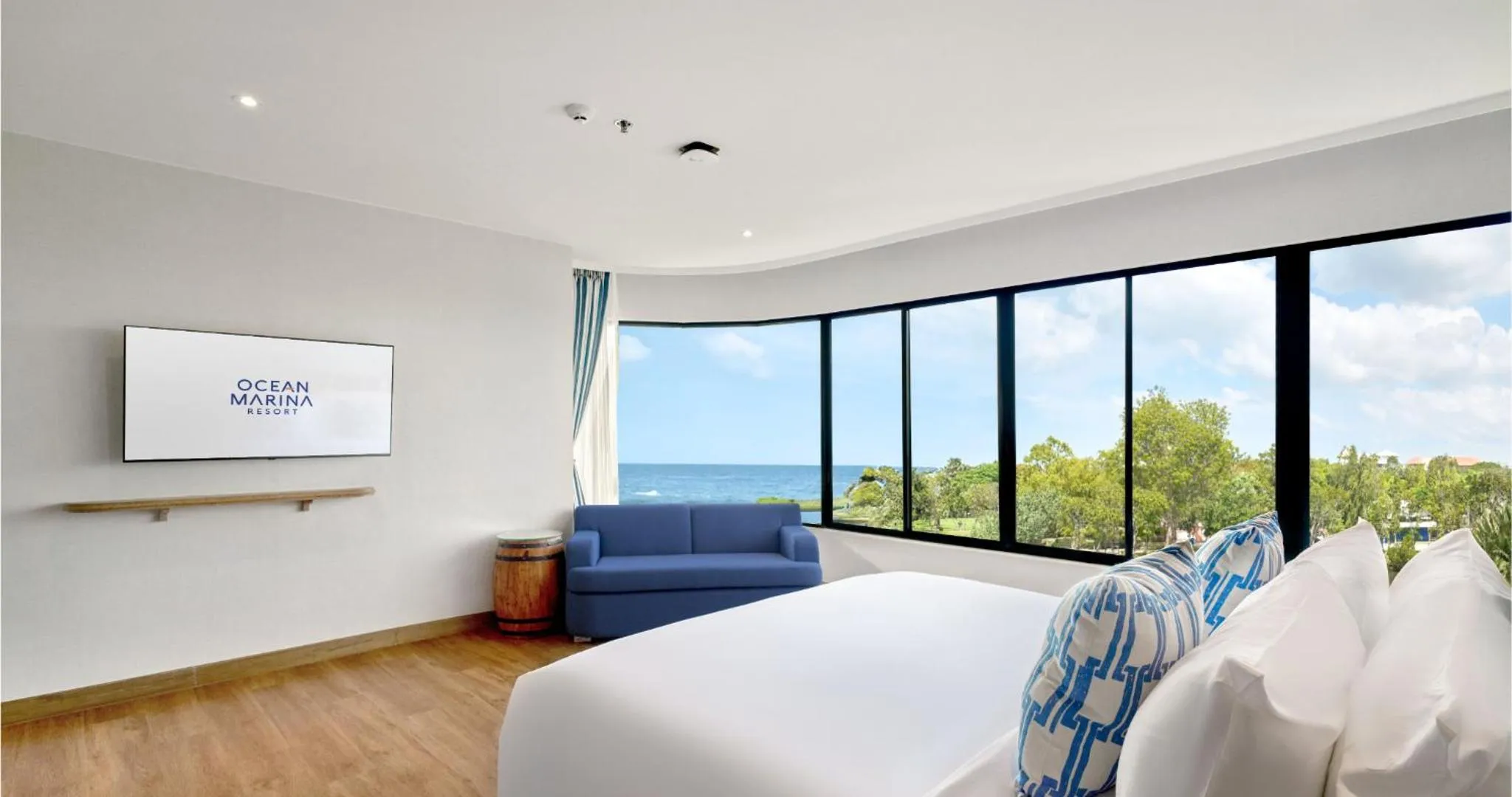 Bed in Ocean Marina Resort Pattaya Jomtien