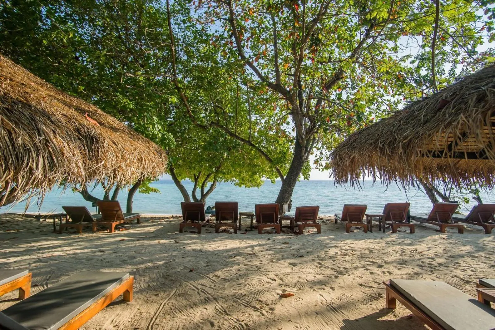Beach in Sevenseas Resort Koh Kradan