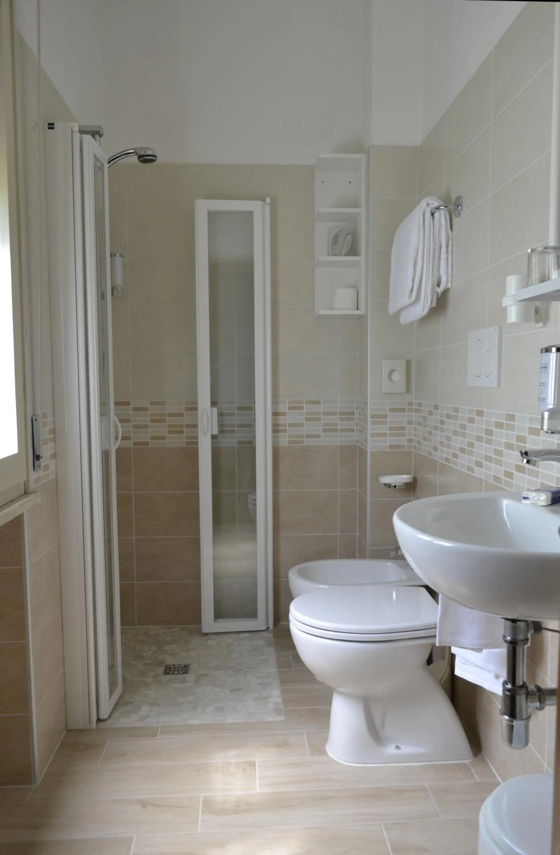 Bathroom in Hotel Beverly