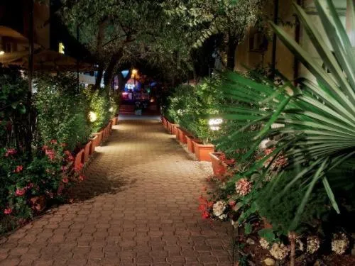 Garden in Hotel Beverly