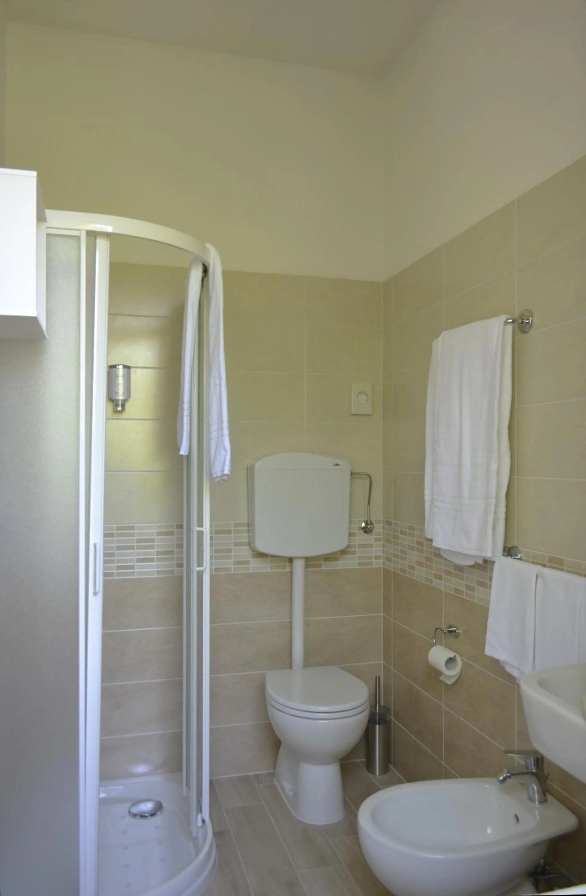 Bathroom in Hotel Beverly