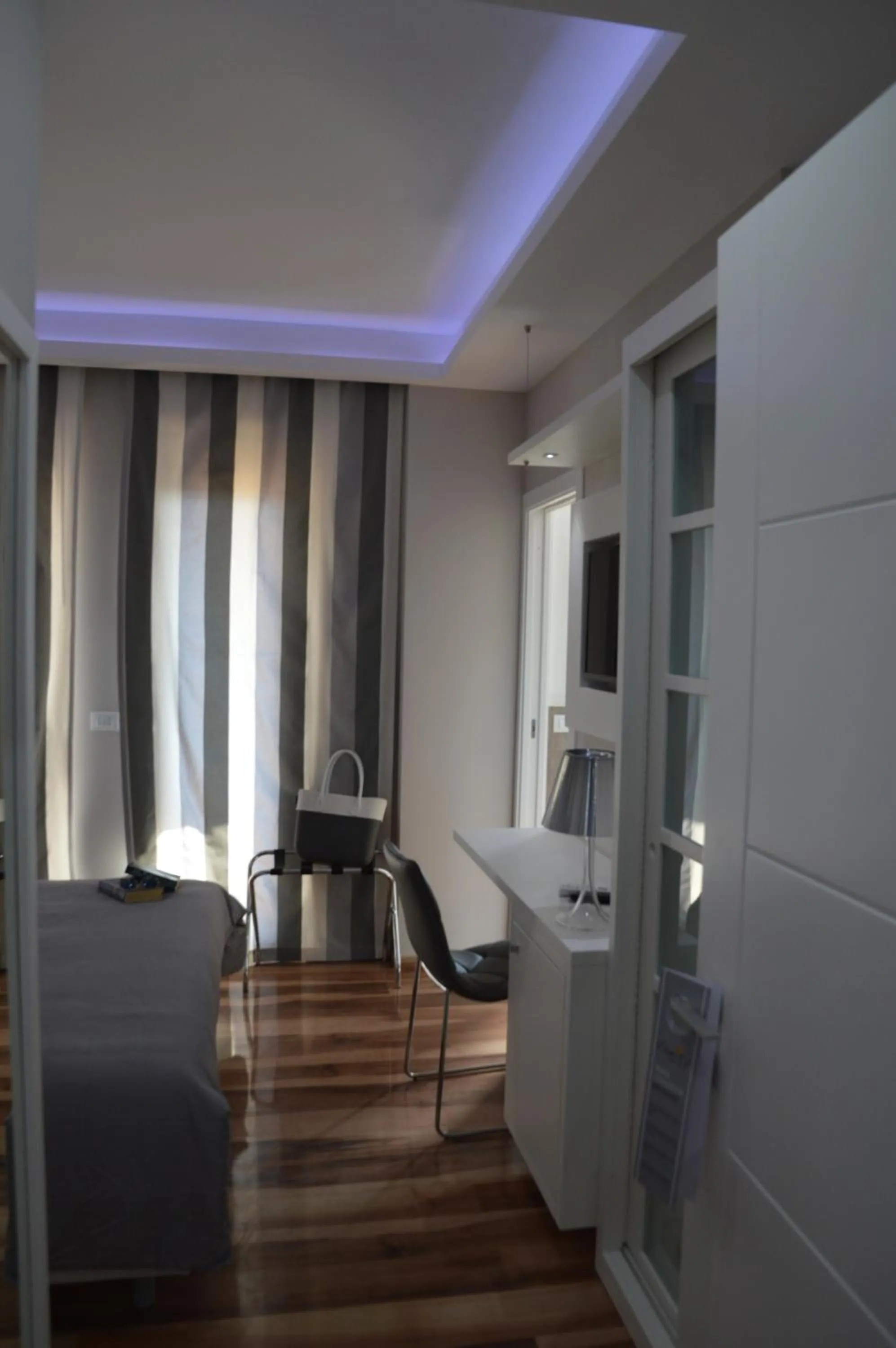 Decorative detail in B&B Vanity