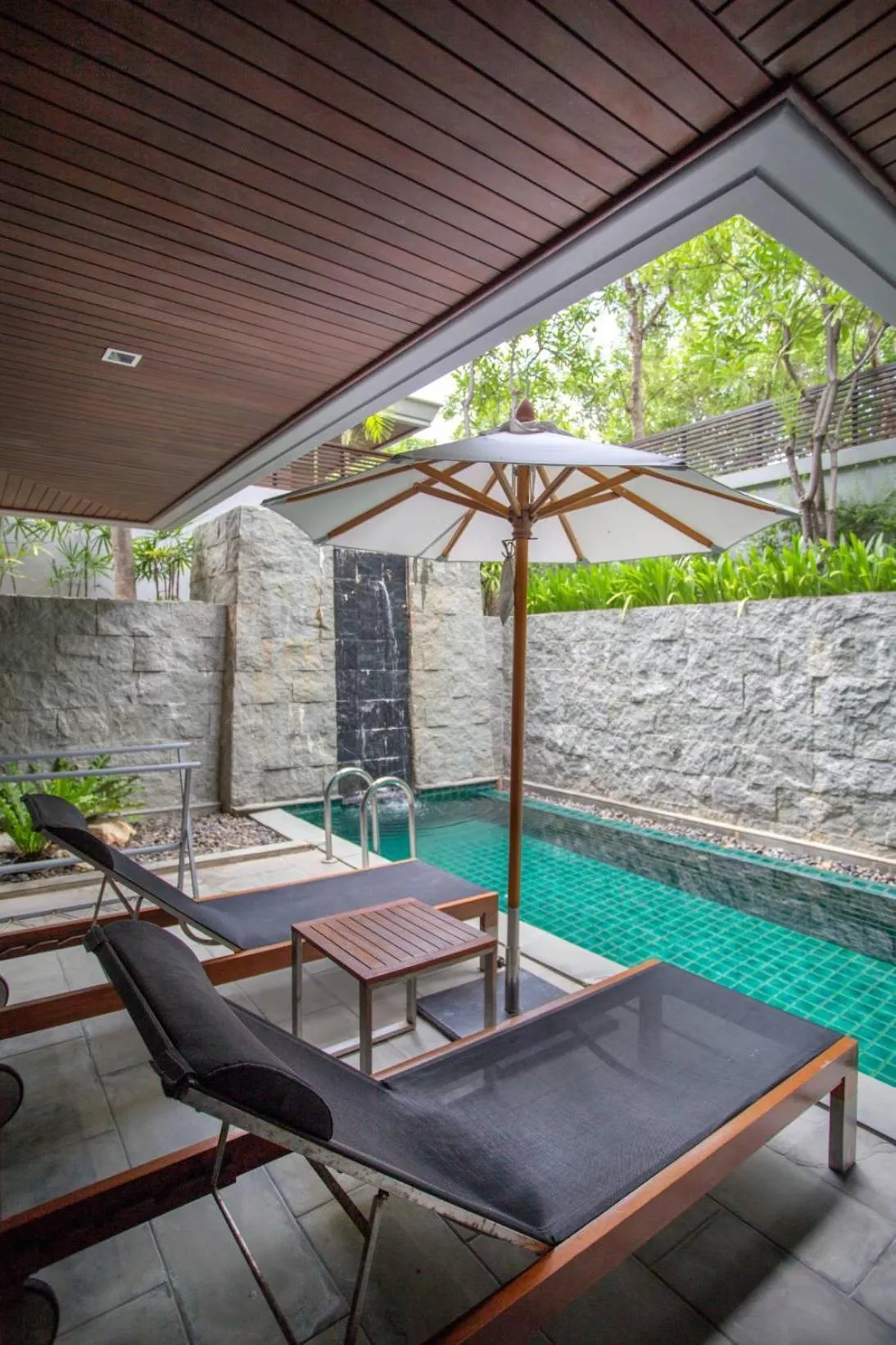 Swimming pool in Rest Detail Hotel Hua Hin