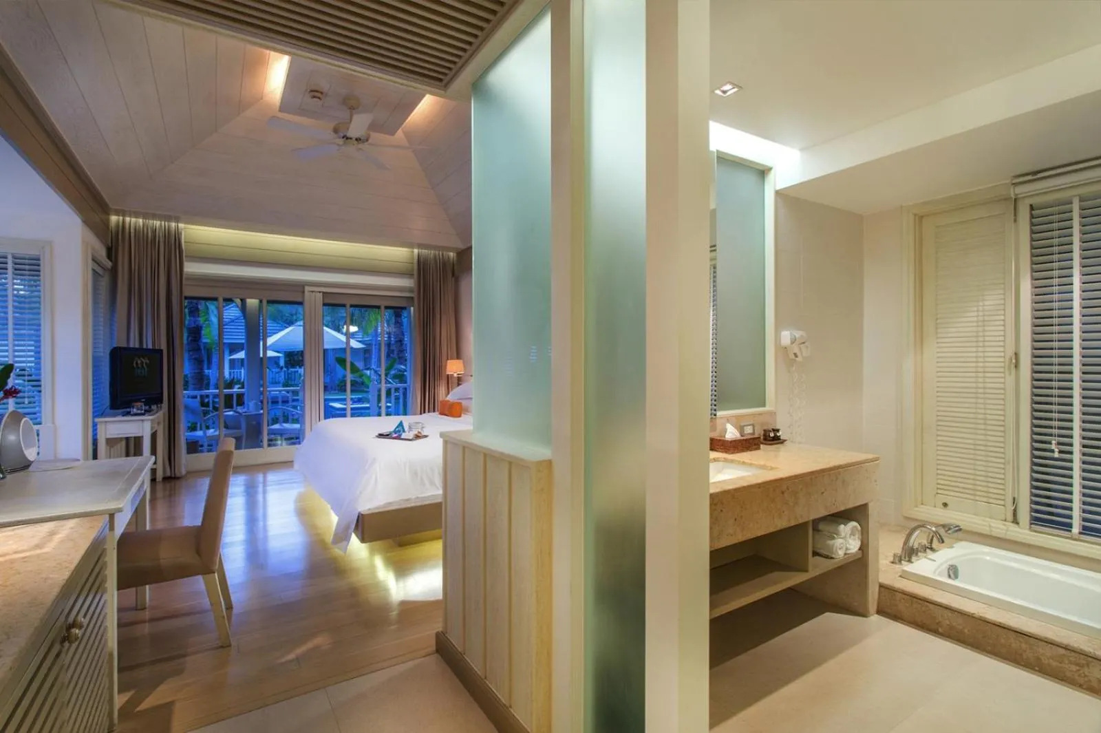 Floor plan, Bed in Rest Detail Hotel Hua Hin