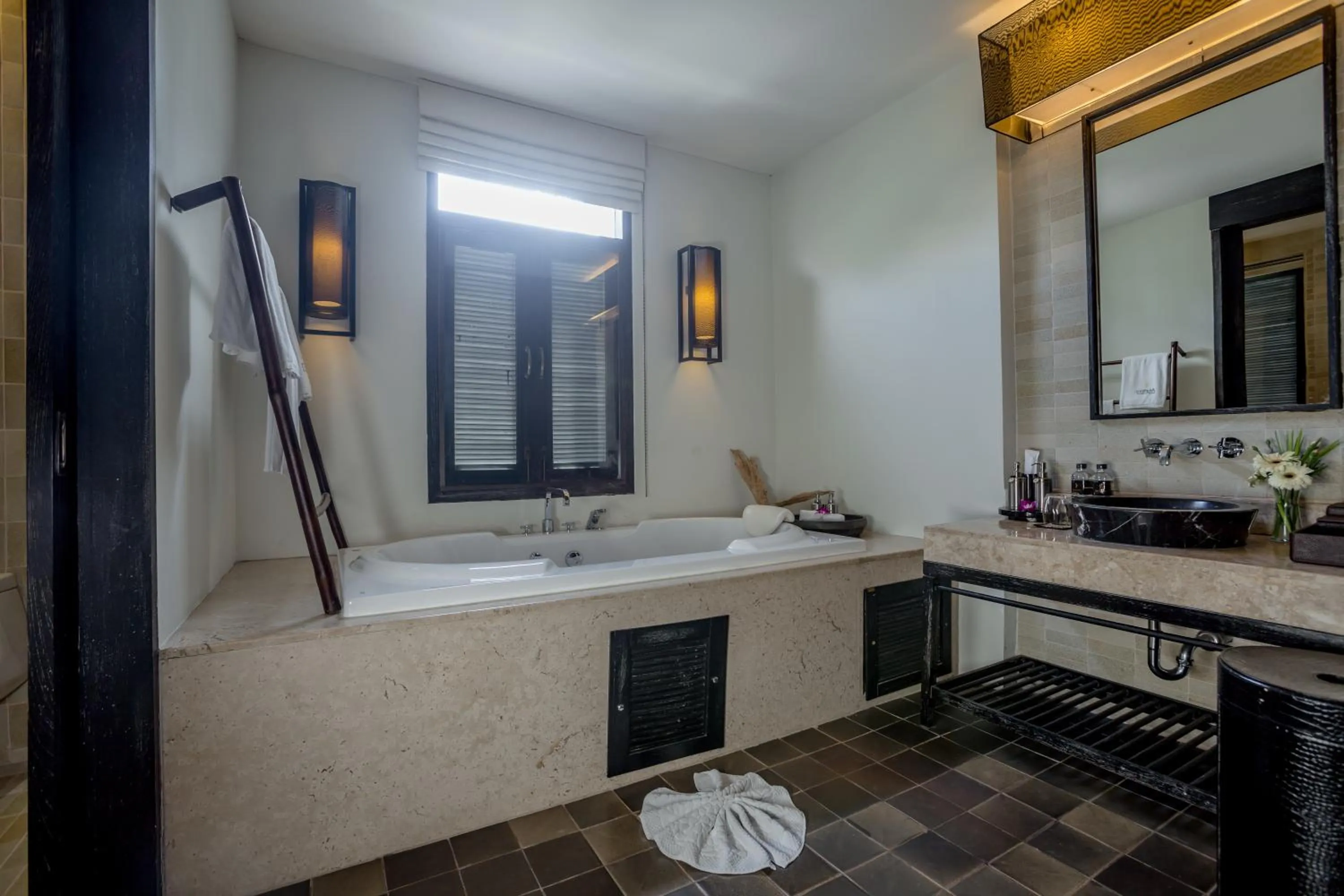 Bathroom in Aruntara Riverside Boutique Hotel