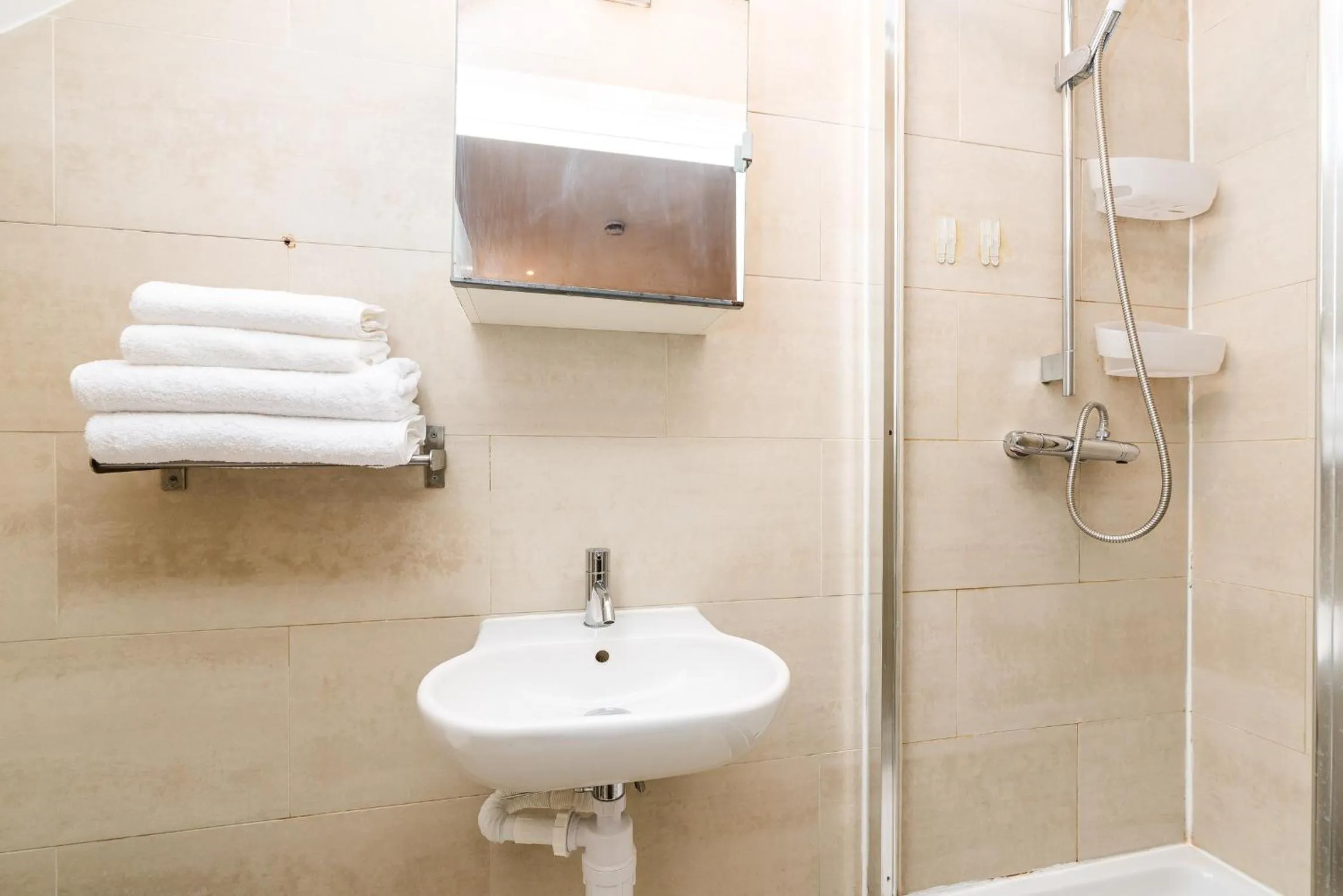 Shower in Riverbank Stay