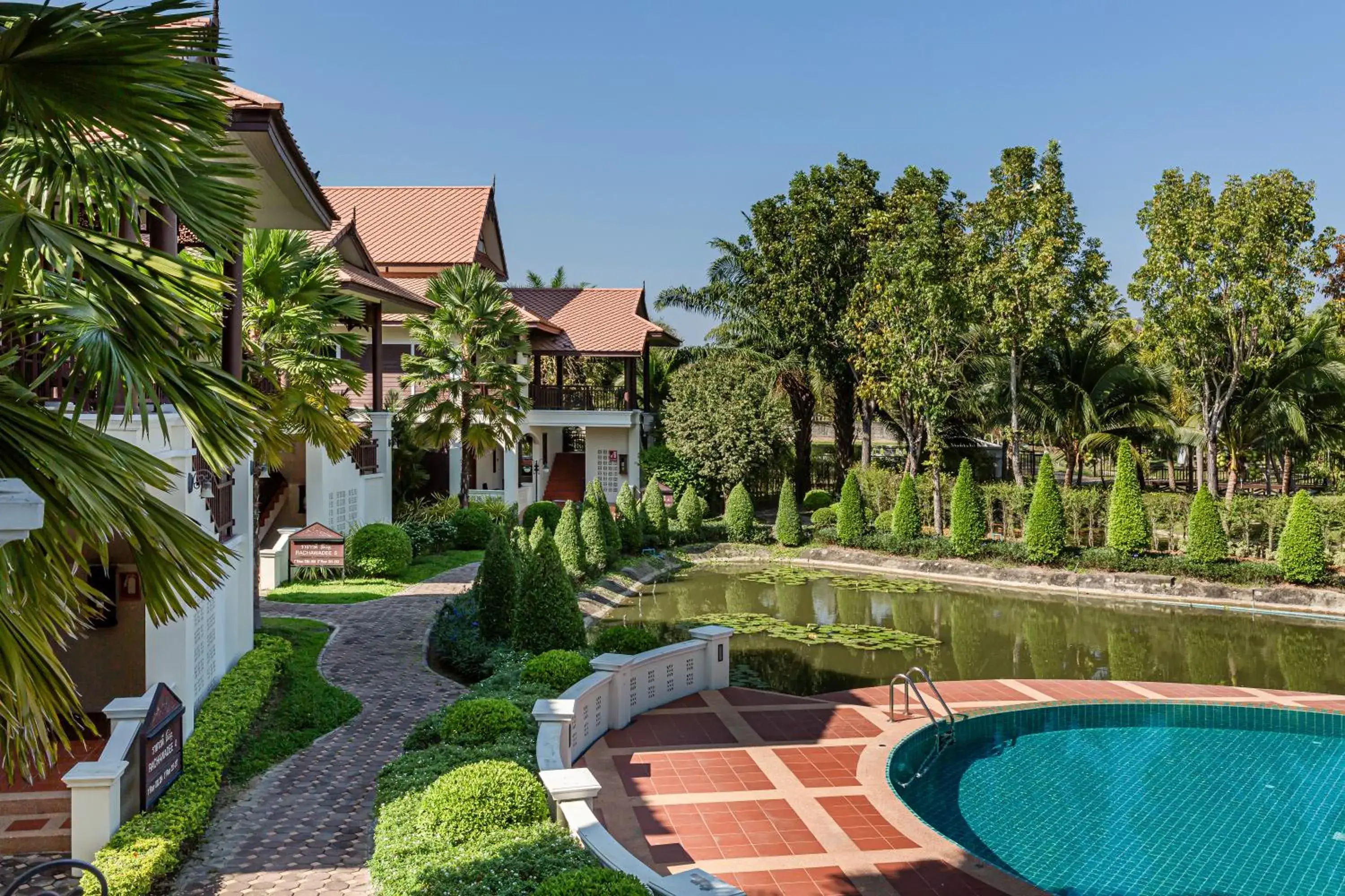 Property building in Horizon Village & Resort Property building in Horizon Village & Resort