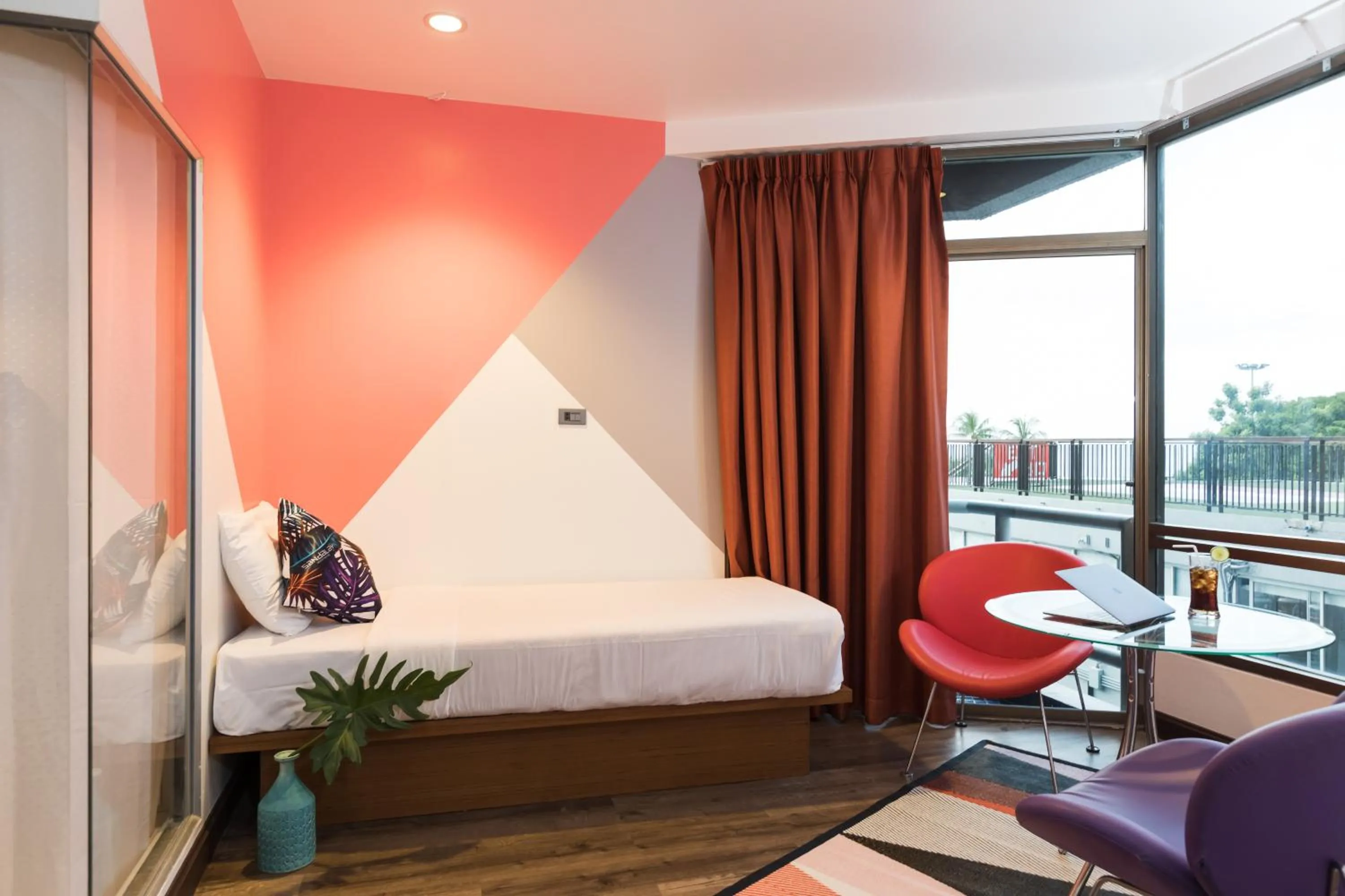 Dining area, Bed in Sandalay Resort