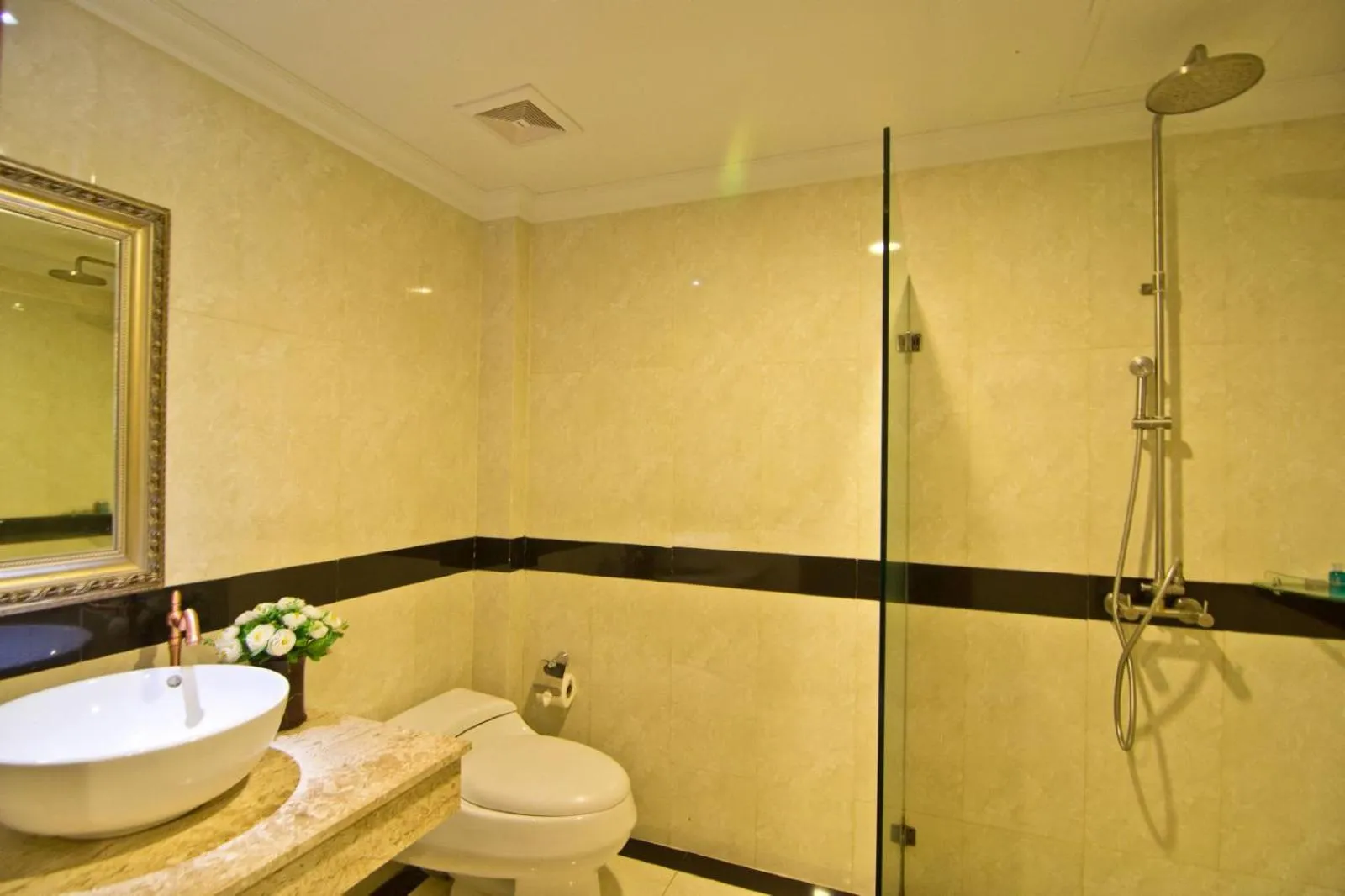 Shower in LK Mantra Pura Resort