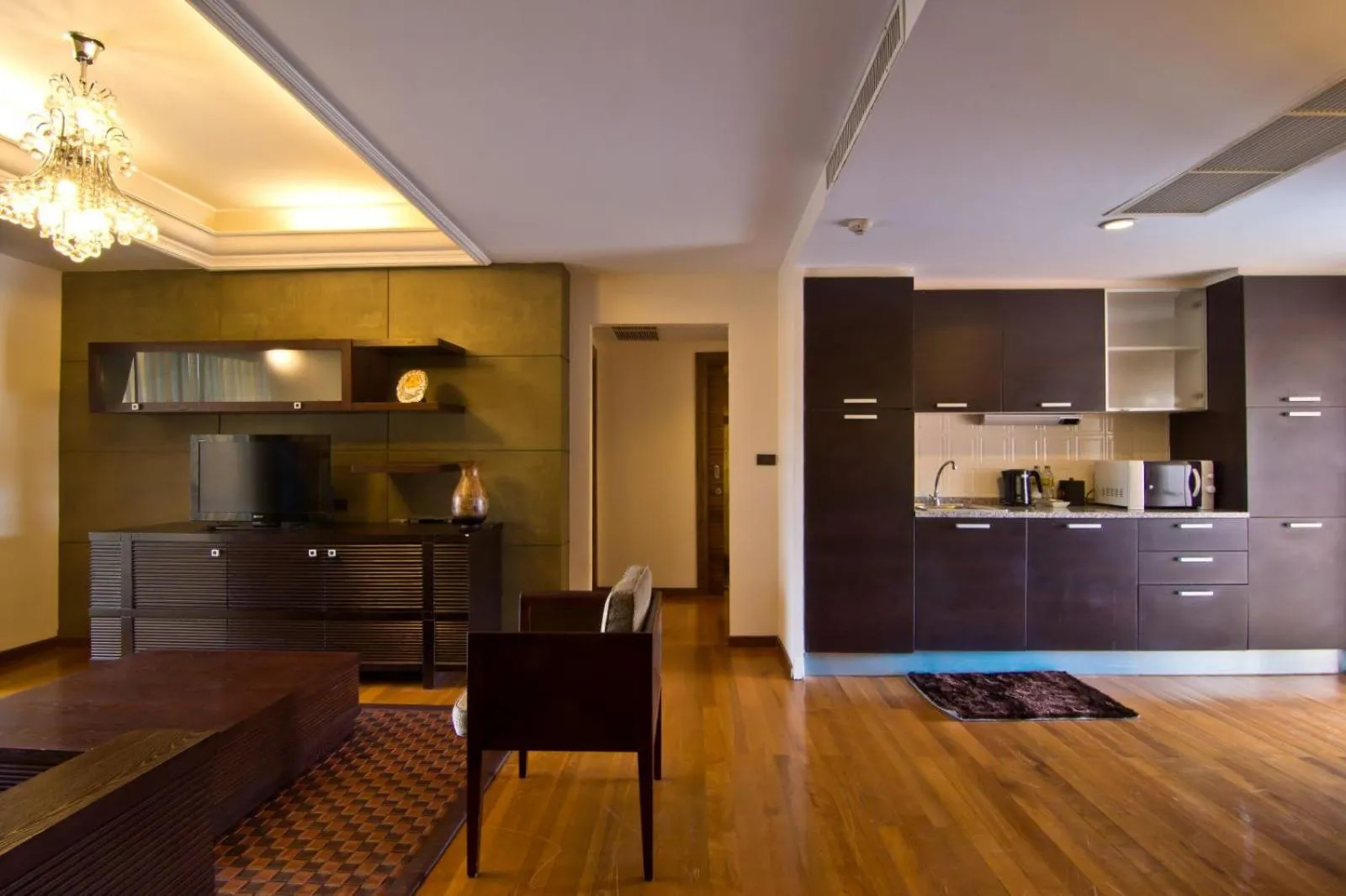 Restaurant/places to eat in LK Mantra Pura Resort