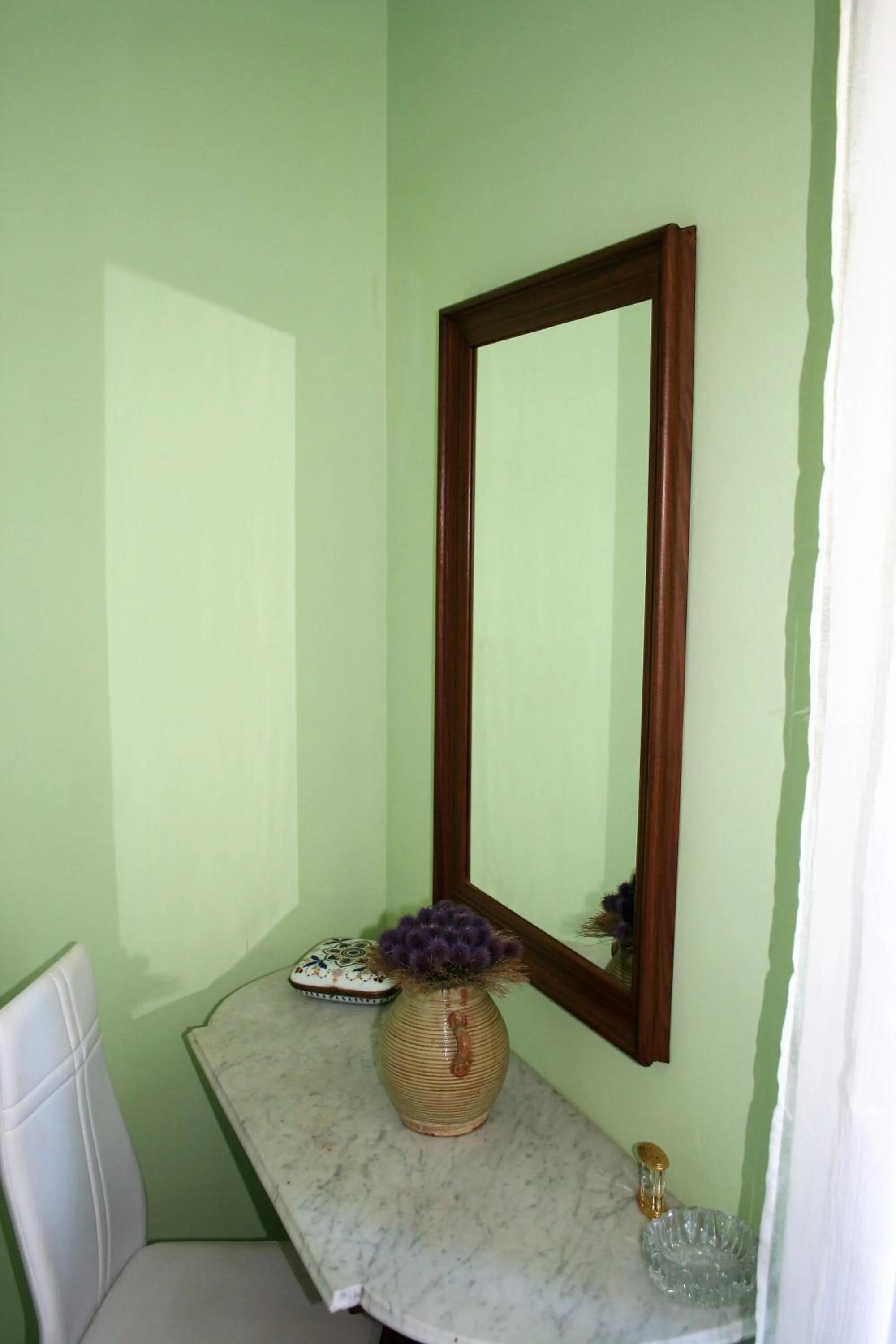 Decorative detail in Pavelin apartments