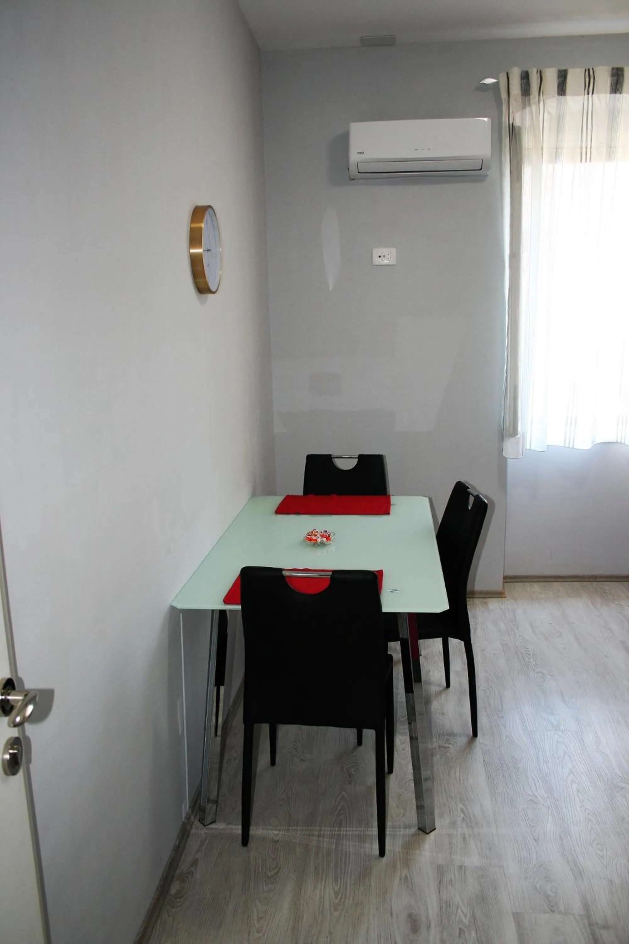 Kitchen or kitchenette in Pavelin apartments