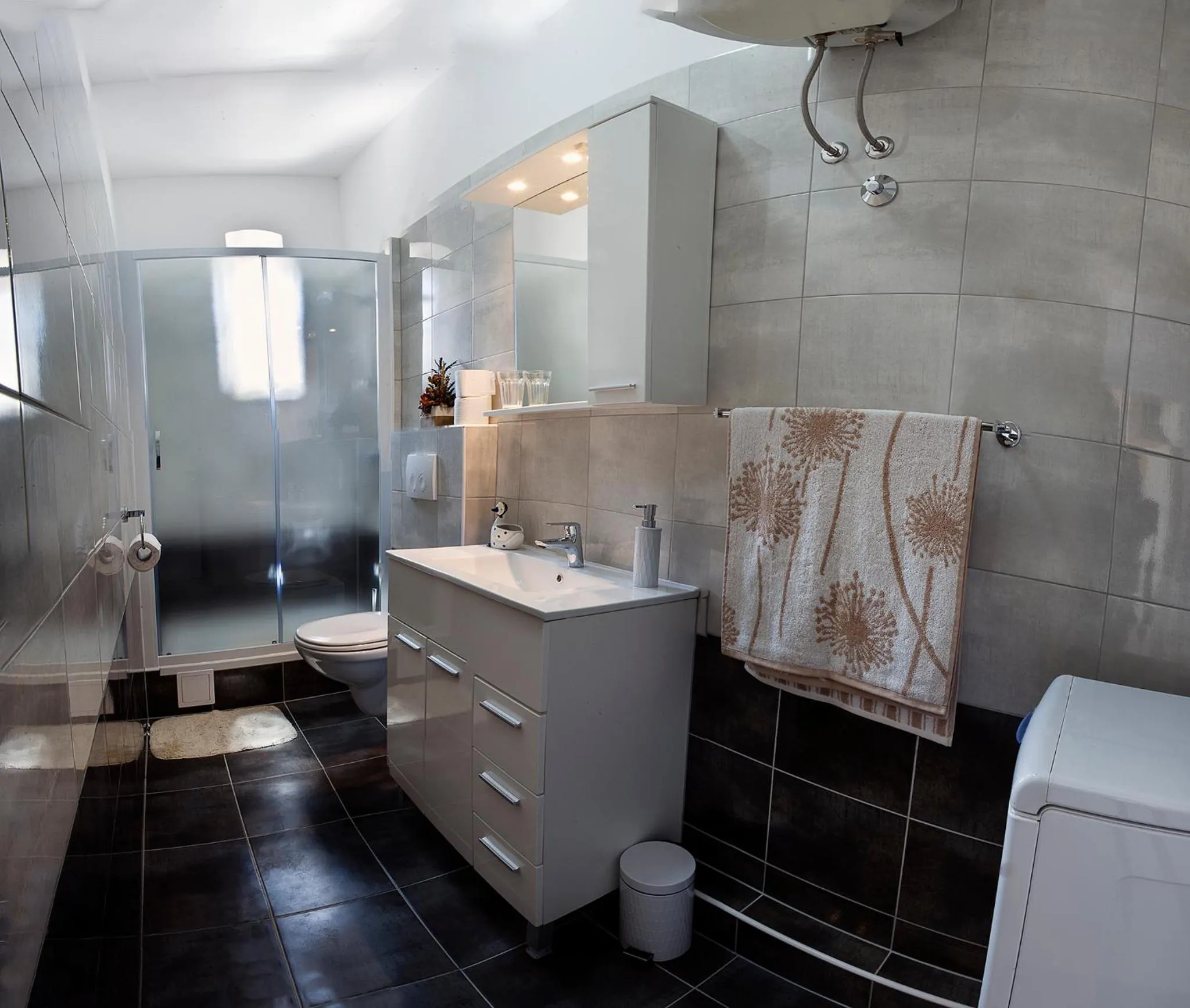 Bathroom in Pavelin apartments