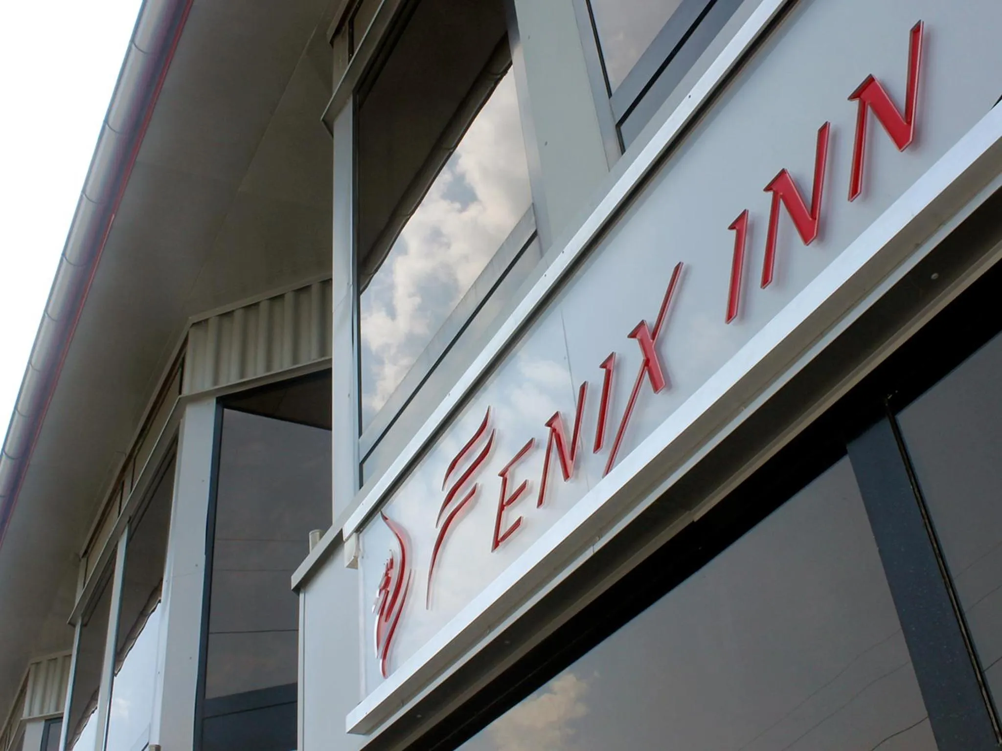 Facade/entrance in Fenix Inn
