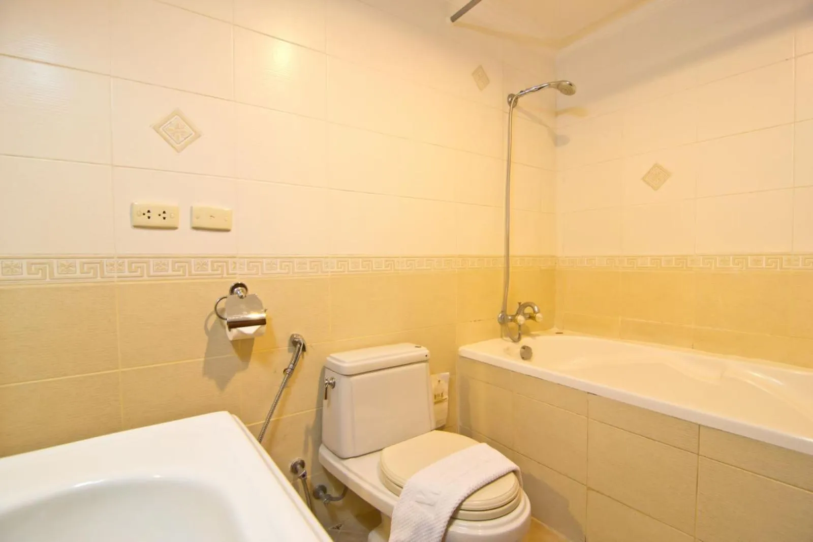 Shower in LK Metropole