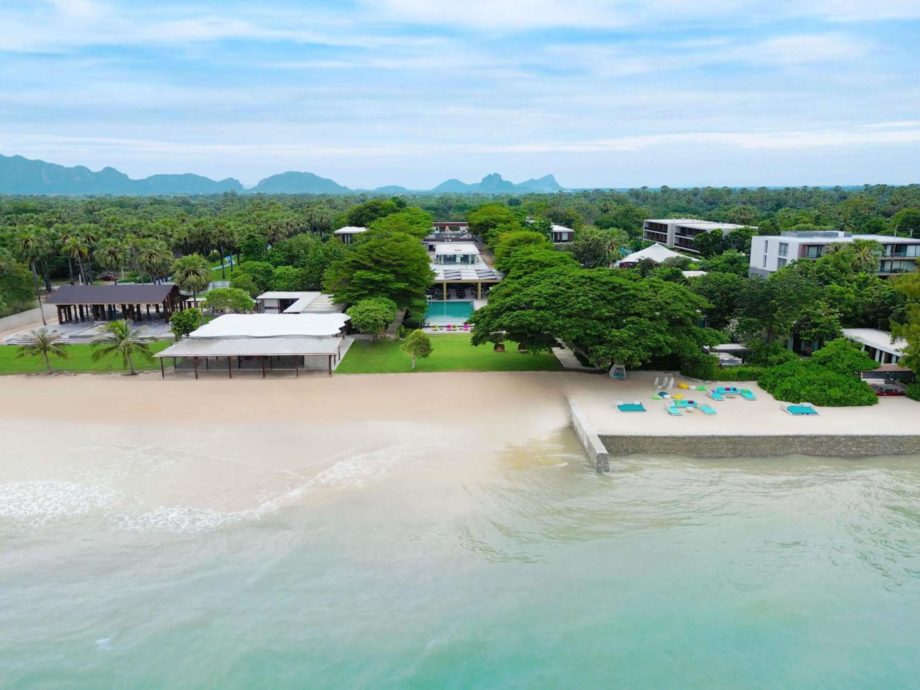 Property building in SO/ Sofitel Hua Hin