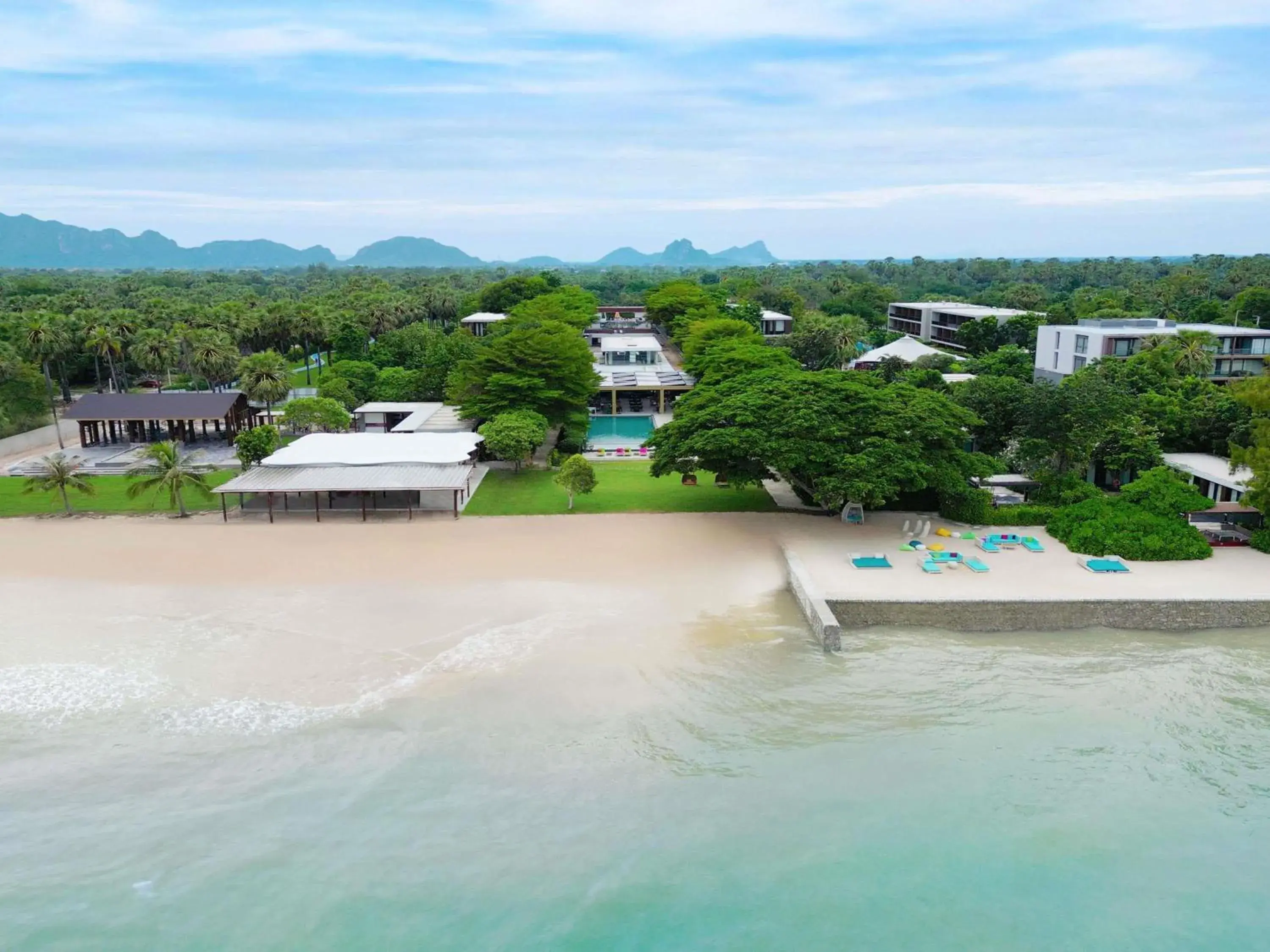 Property building in SO/ Sofitel Hua Hin Property building in SO/ Sofitel Hua Hin