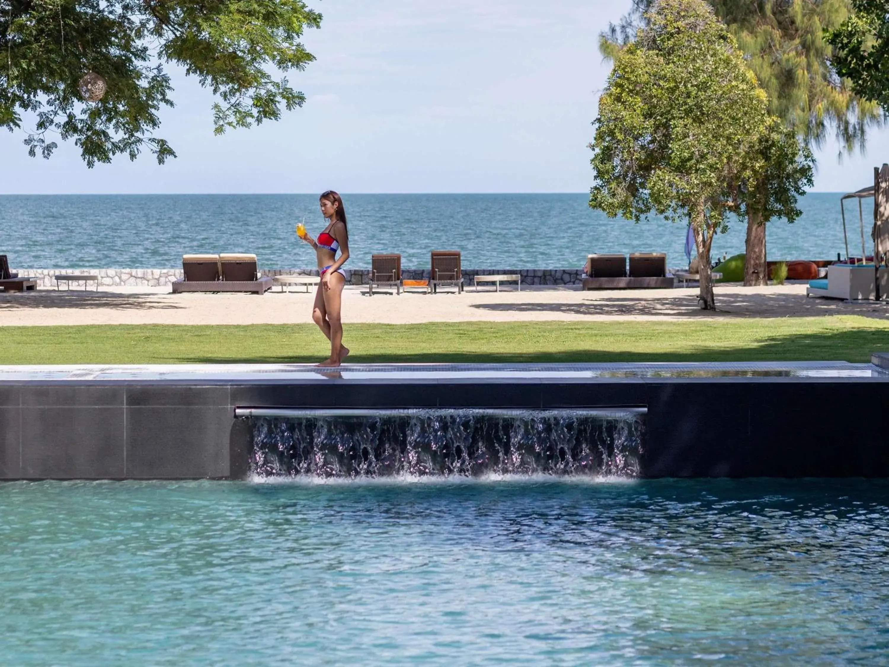 Pool view in SO/ Sofitel Hua Hin Pool view in SO/ Sofitel Hua Hin