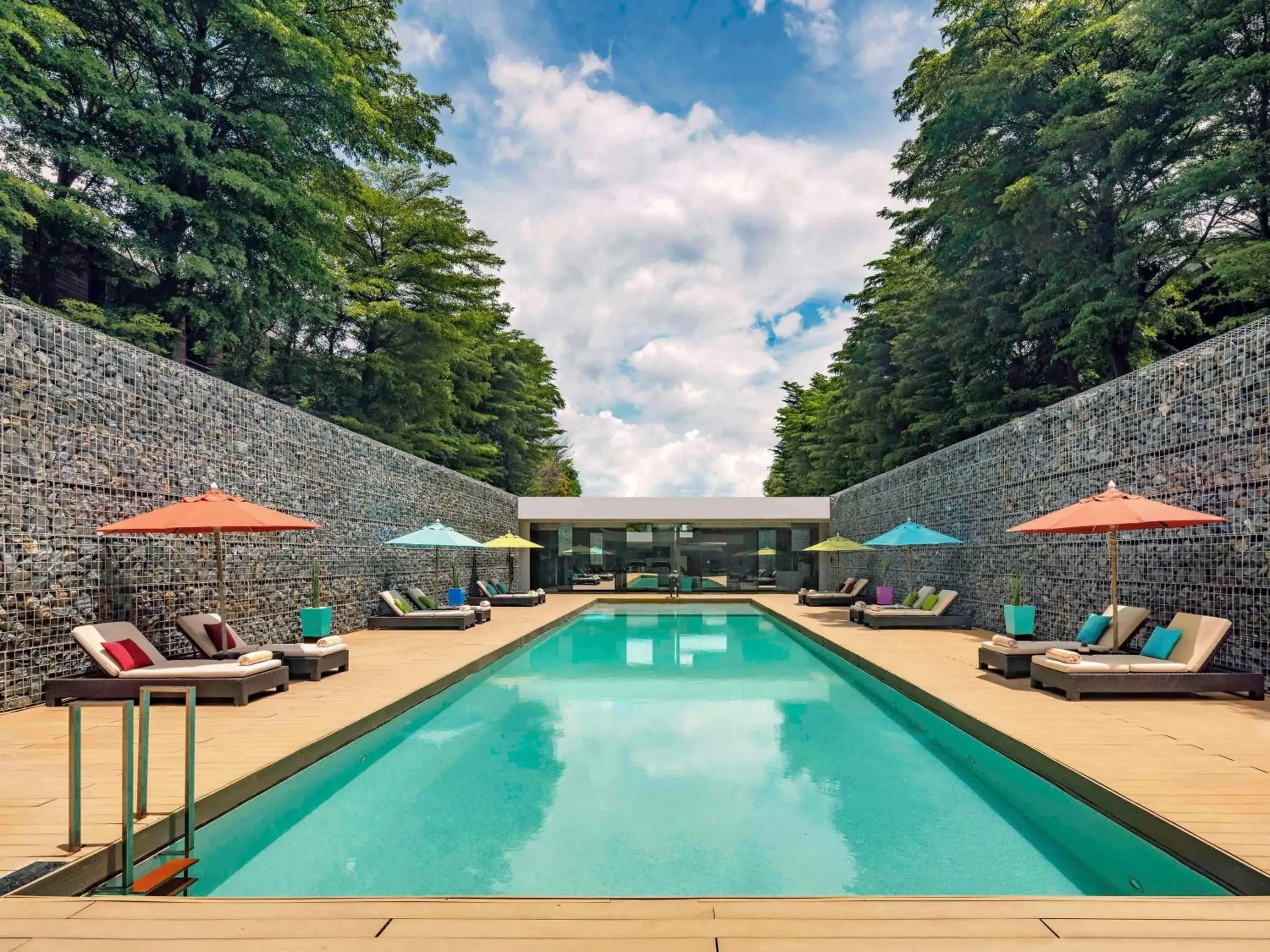 Pool view in SO/ Sofitel Hua Hin Pool view in SO/ Sofitel Hua Hin