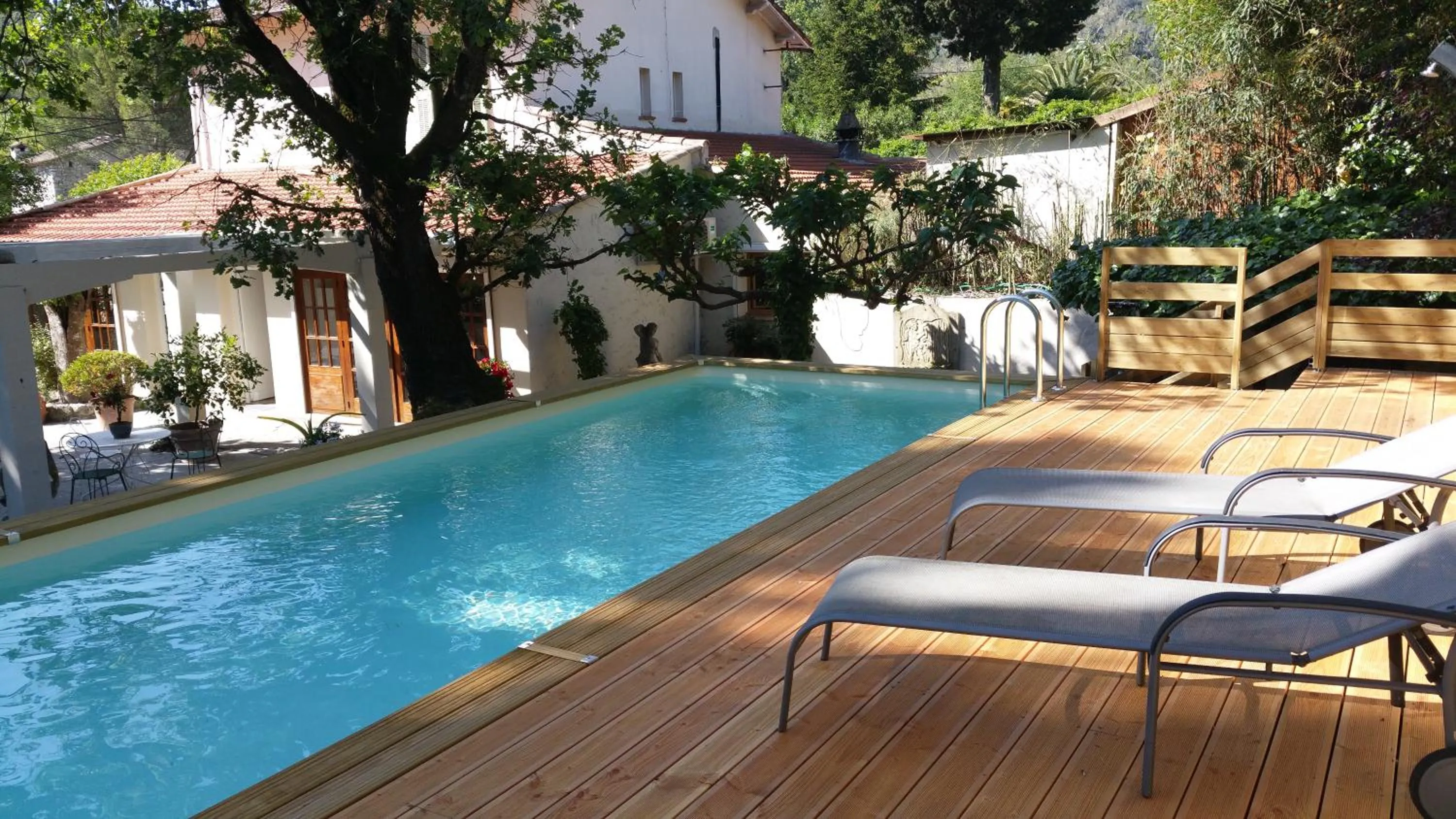 Day in Le Clos du Loup