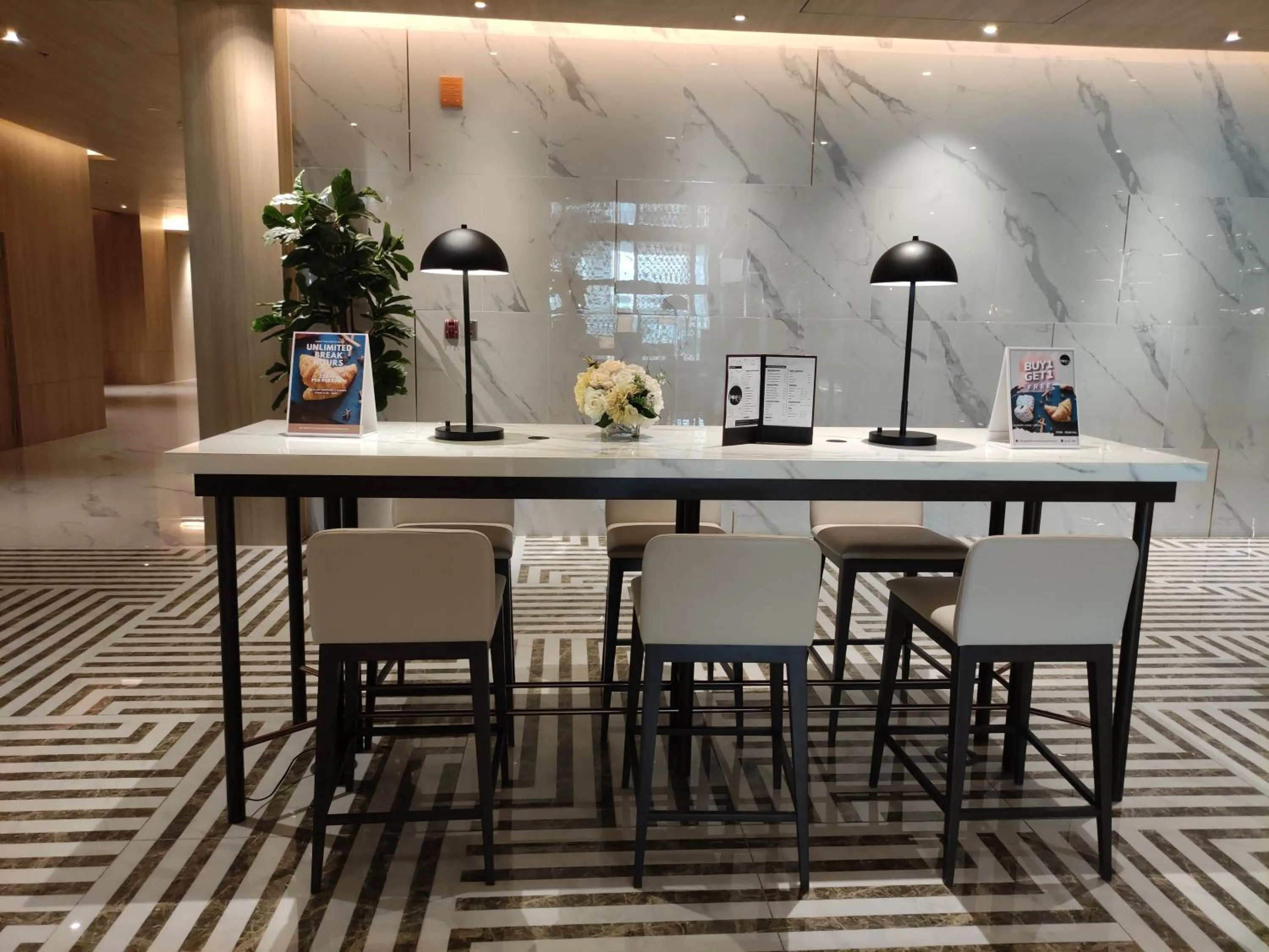 Restaurant/places to eat in Grand Richmond Stylish Convention Hotel