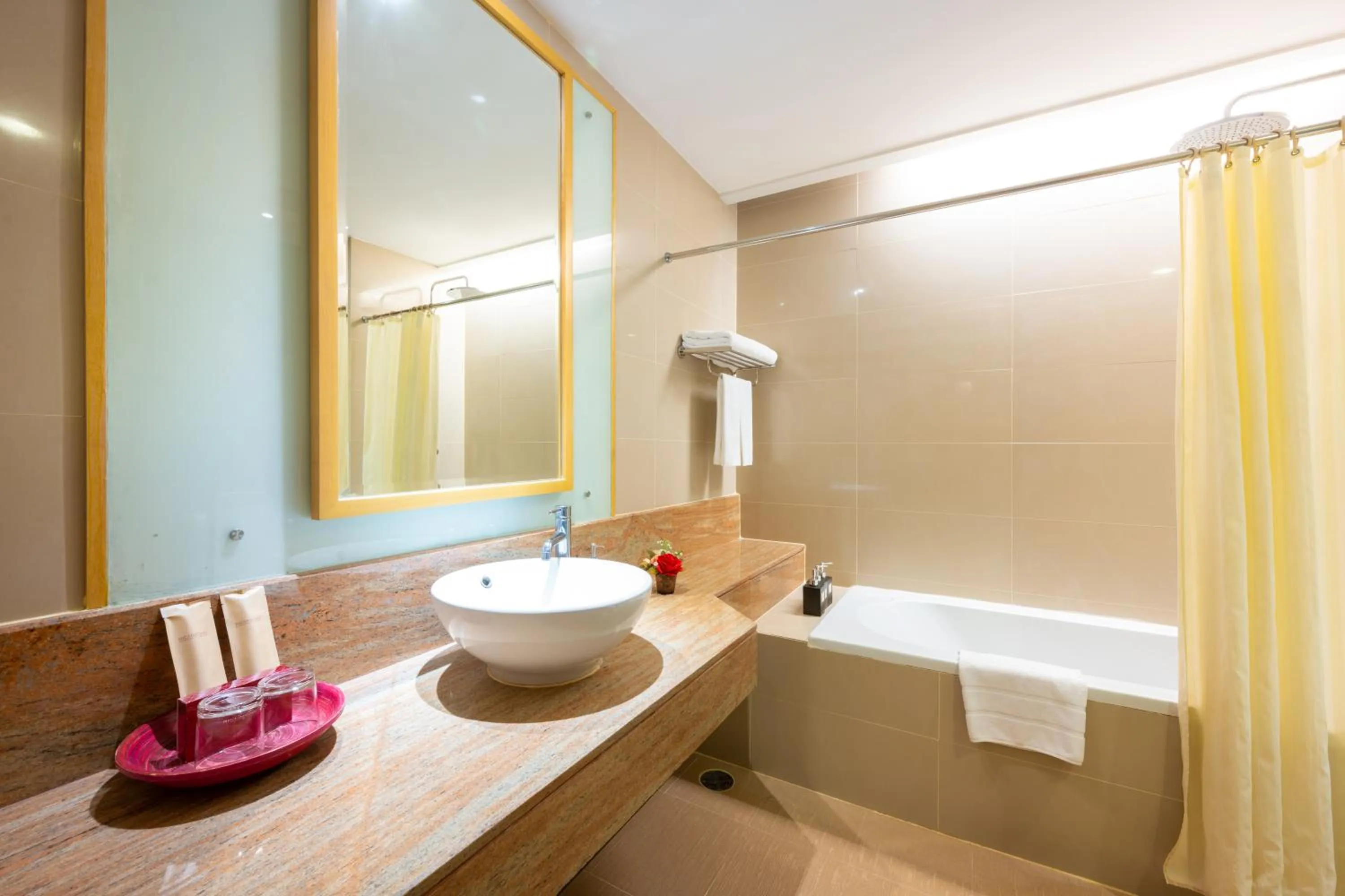 Bathroom in Grand Richmond Stylish Convention Hotel