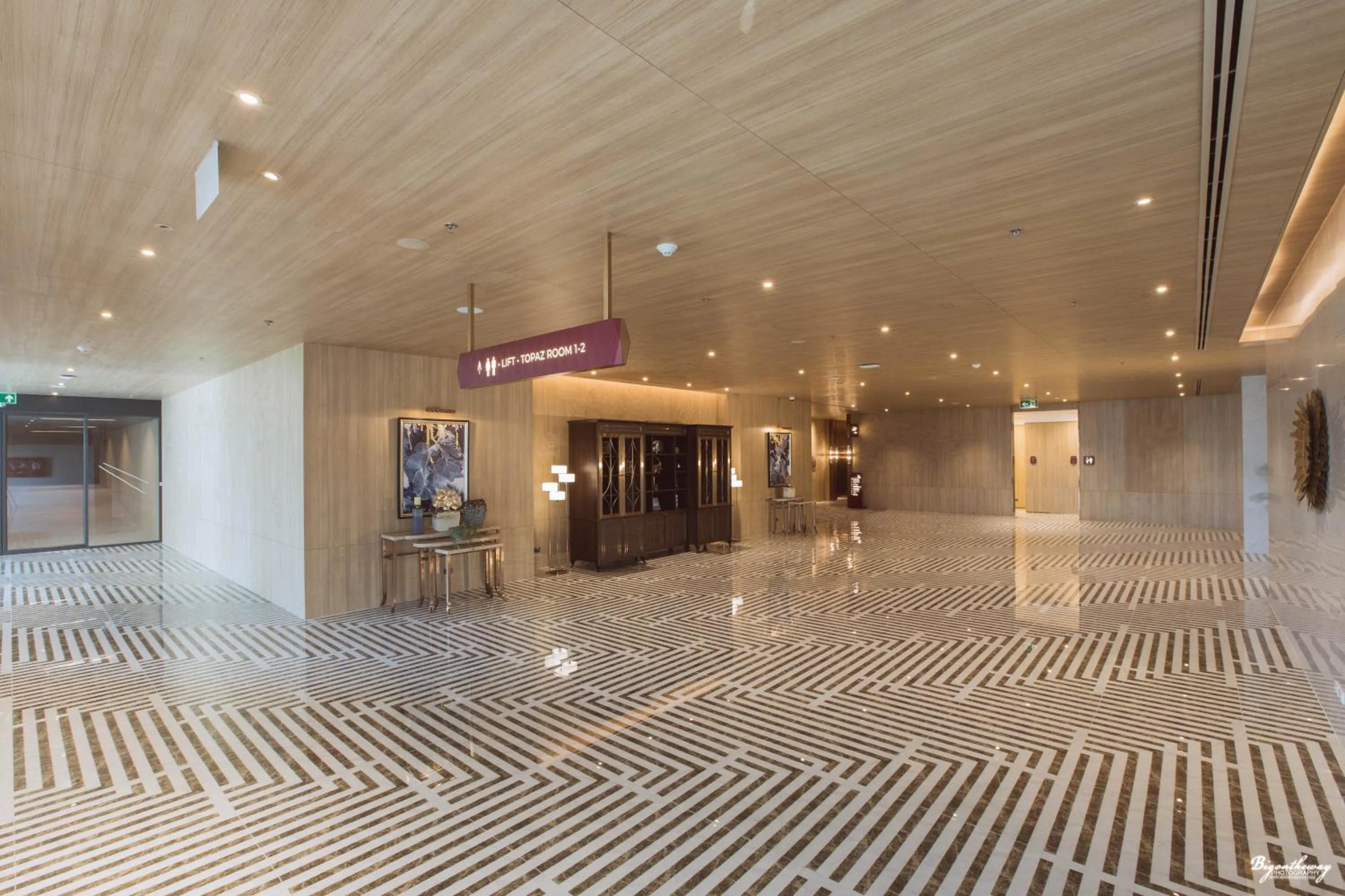 Area and facilities in Grand Richmond Stylish Convention Hotel