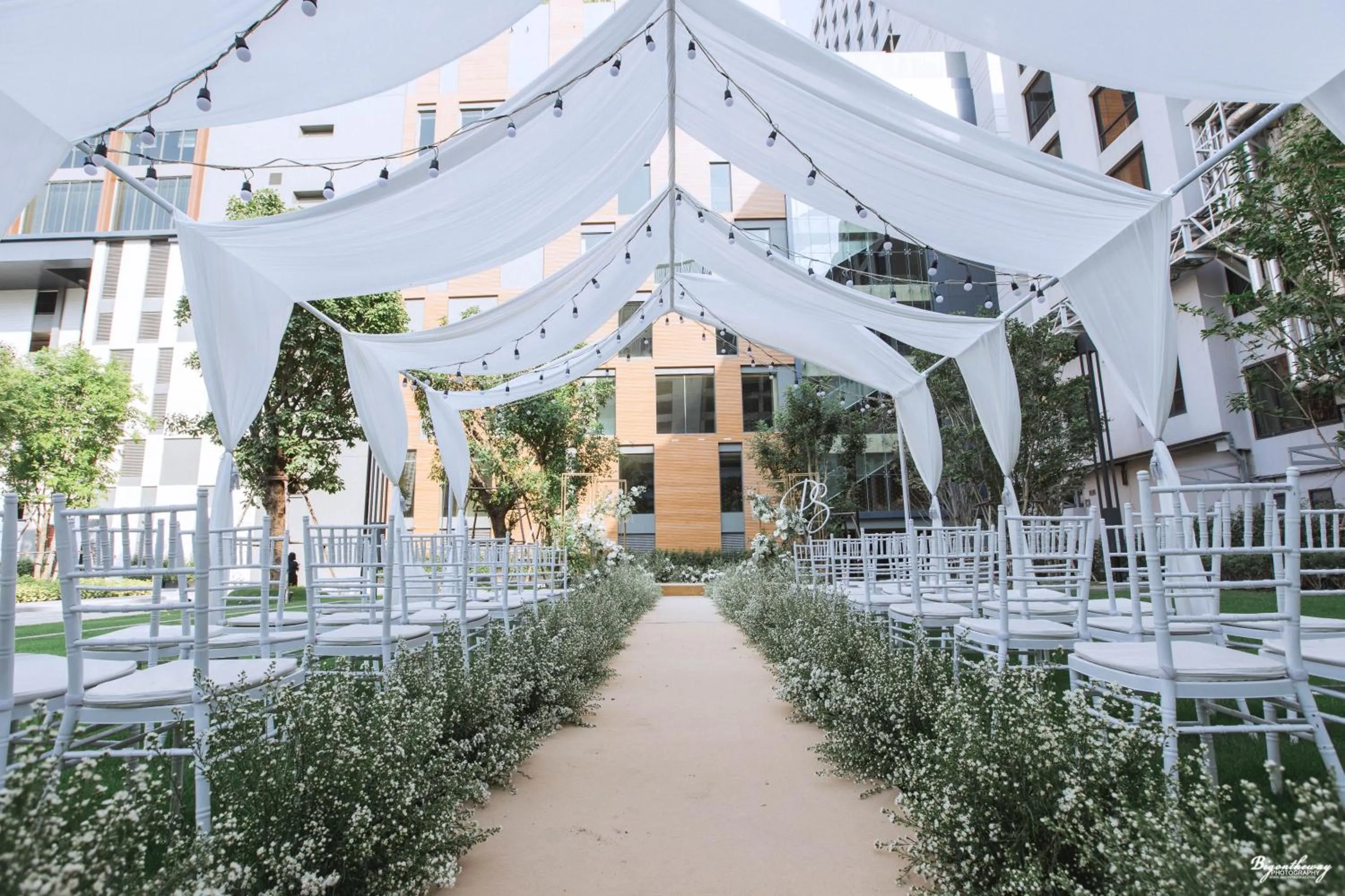 Garden in Grand Richmond Stylish Convention Hotel