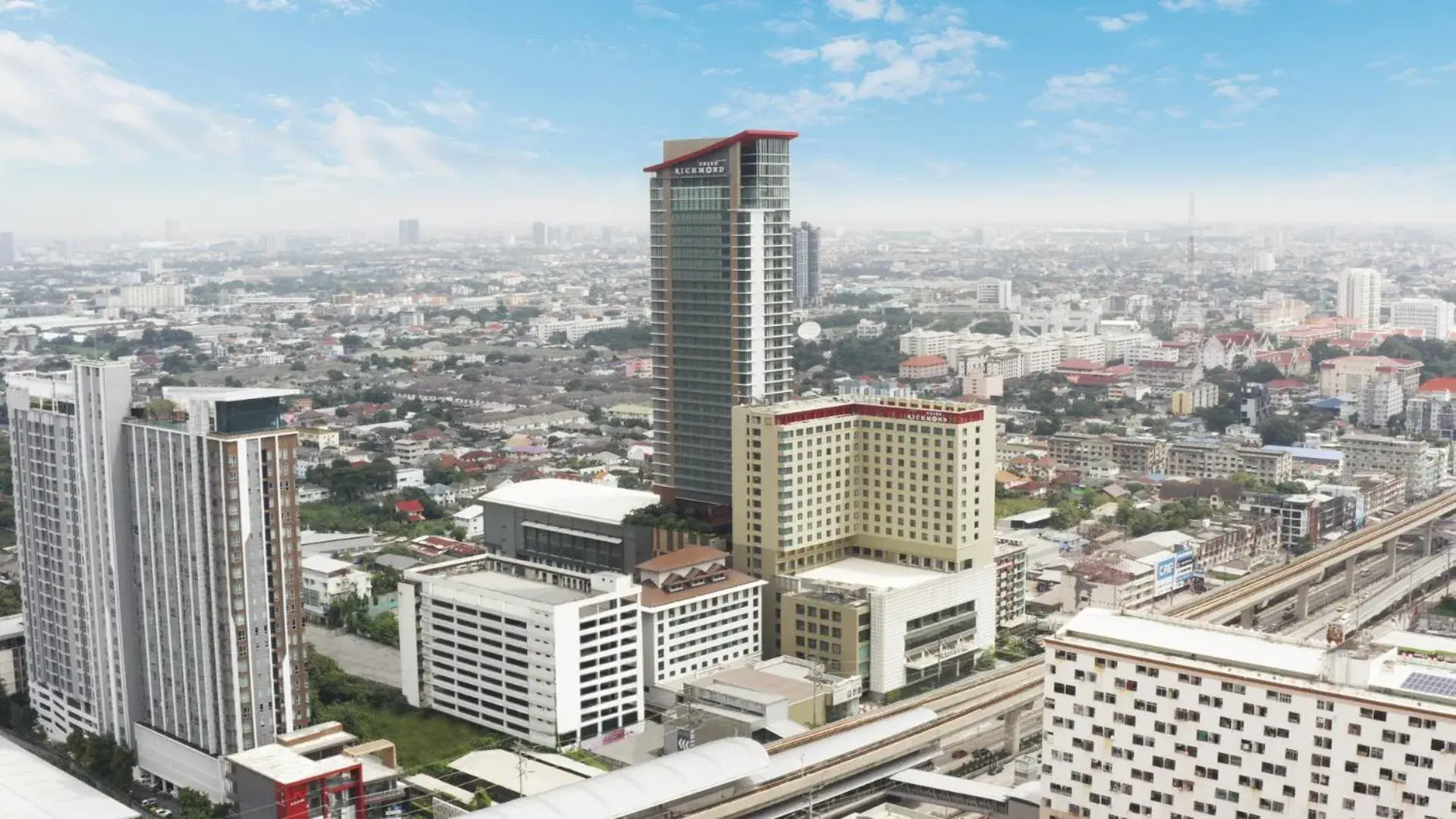 Property building in Grand Richmond Stylish Convention Hotel Property building in Grand Richmond Stylish Convention Hotel