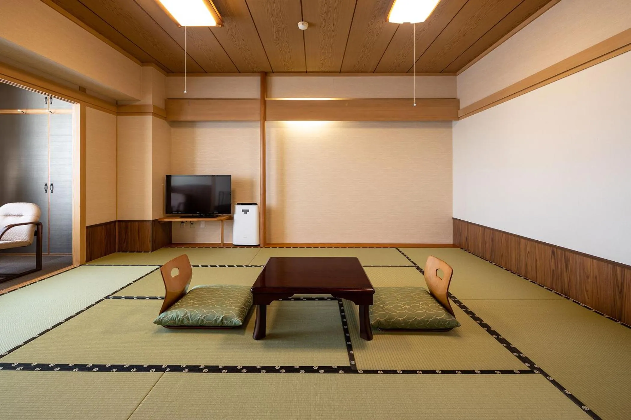 Photo of the whole room in Ooedo Onsen Monogatari Amakusa Hotel Kameya