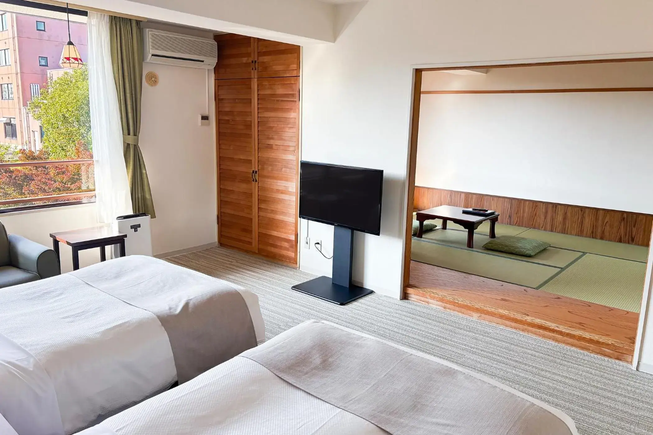 Economy Japanese-Western-Style-Room 47 sqm - single occupancy - Non-Smoking - Shared Bathroom in Ooedo Onsen Monogatari Amakusa Hotel Kameya Economy Japanese-Western-Style-Room 47 sqm - single occupancy - Non-Smoking - Shared Bathroom in Ooedo Onsen Monogatari Amakusa Hotel Kameya