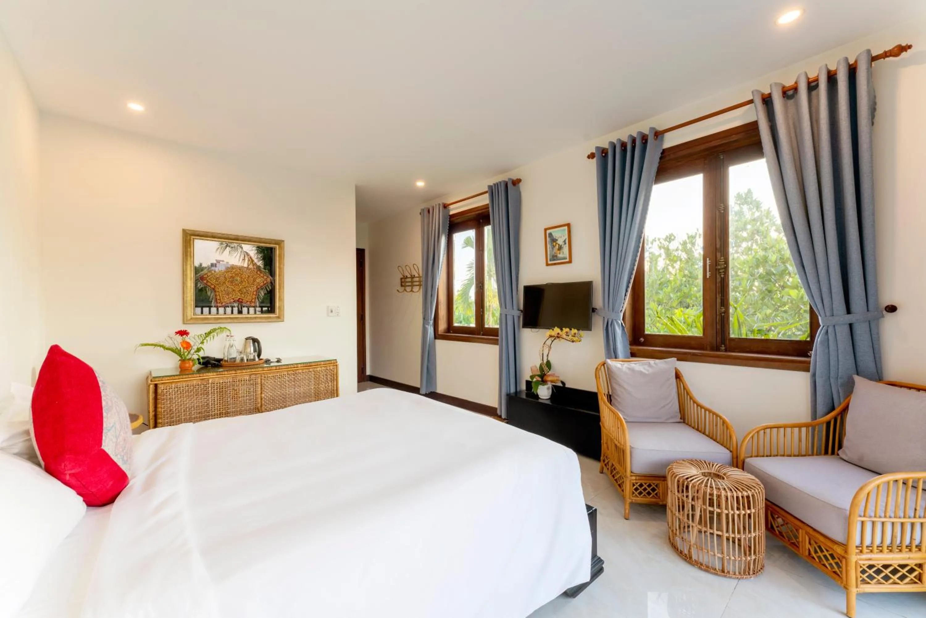 TV and multimedia, Bed in New Sunshine Homestay