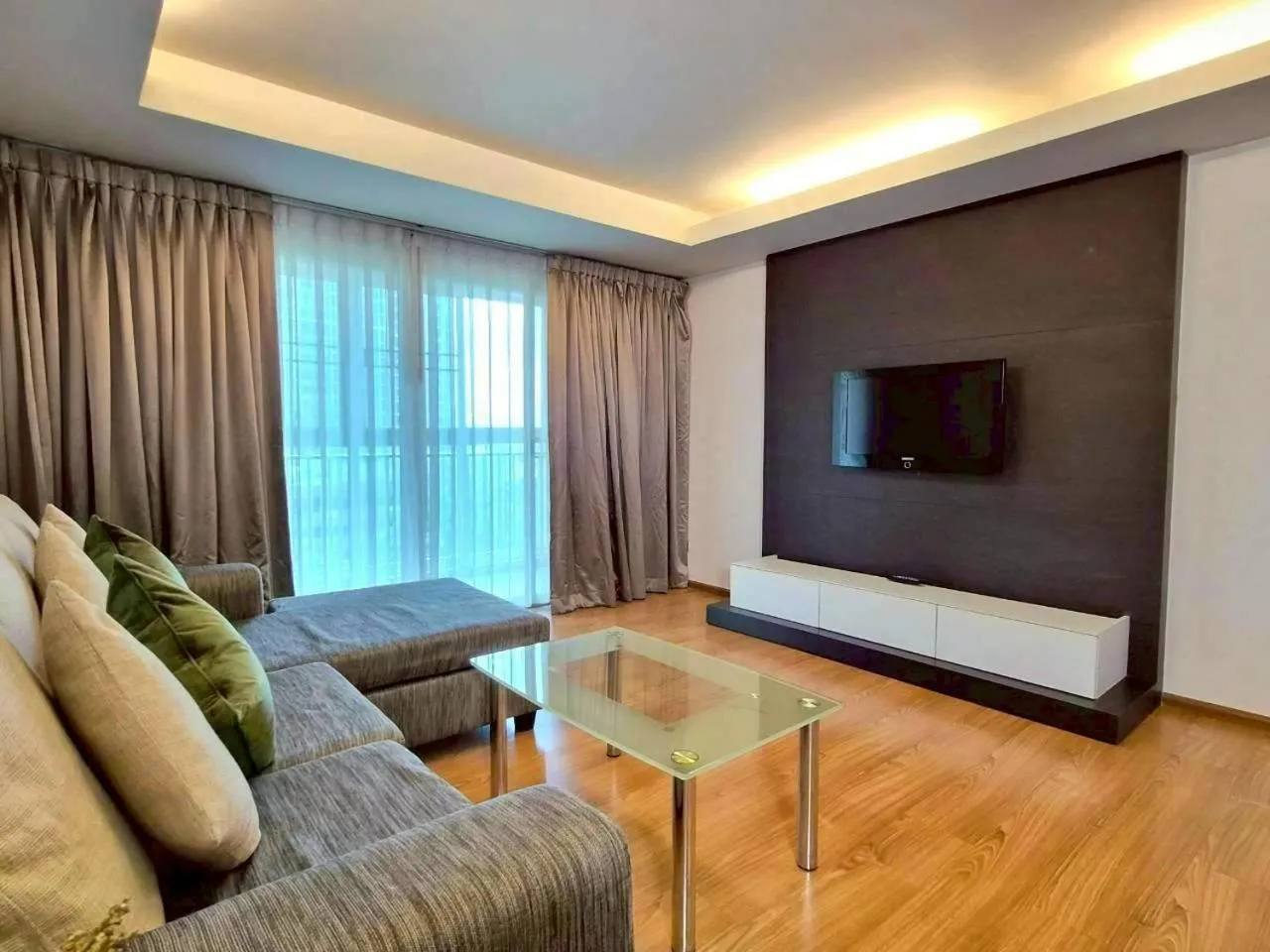 Communal lounge/ TV room in Olive Hotel & Residence Bangkok Sukhumvit 101 near True Digital Park