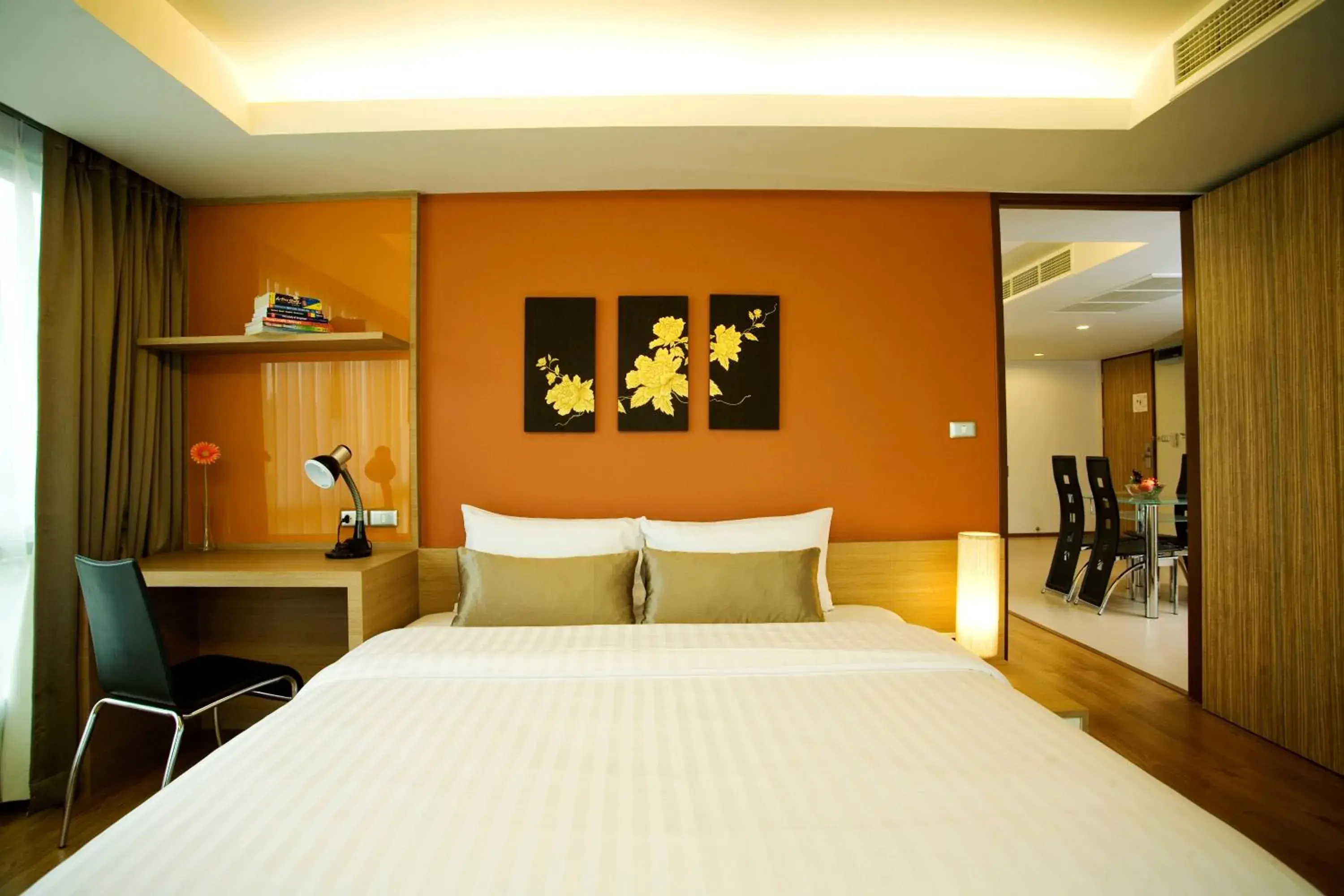 Bed in Golden Pearl Hotel